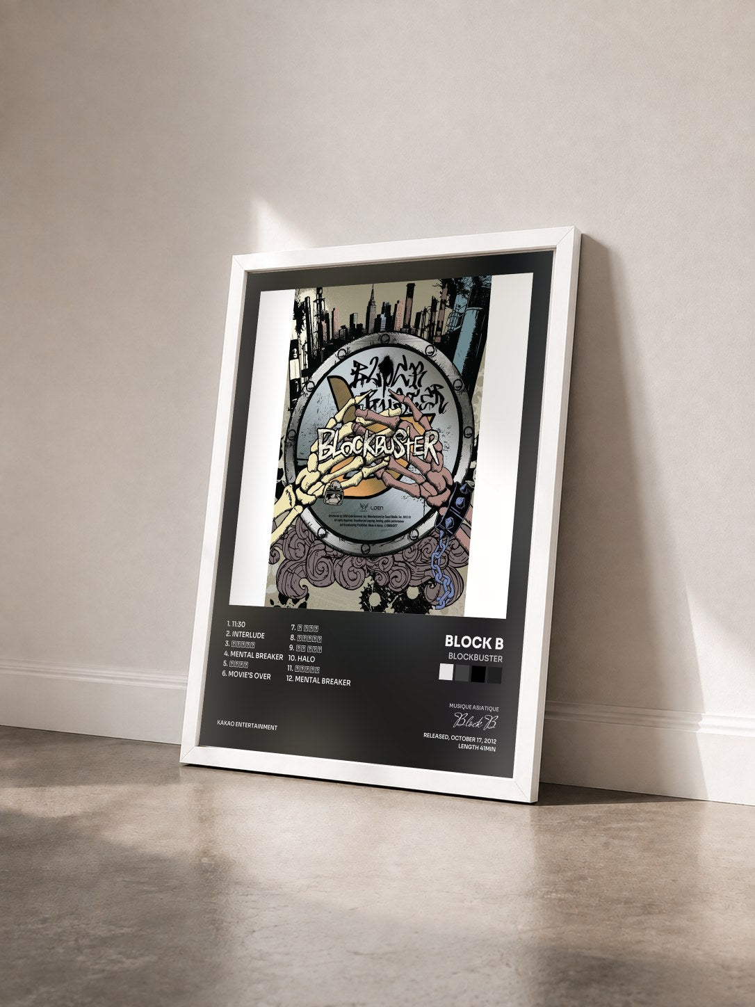 #blanc Tableau de l'album BLOCKBUSTER de Block B vu de trois quarts, cadre blanc