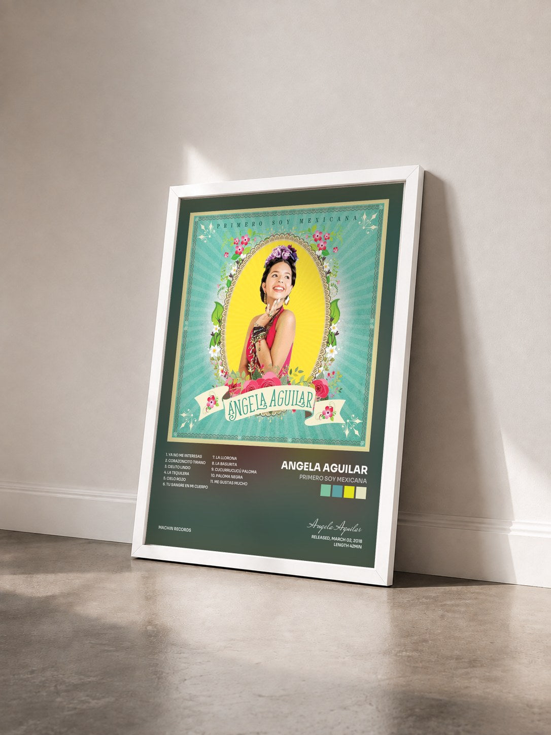 #blanc Tableau de l'album PRIMERO SOY MEXICANA de Angela Aguilar vu de trois quarts, cadre blanc
