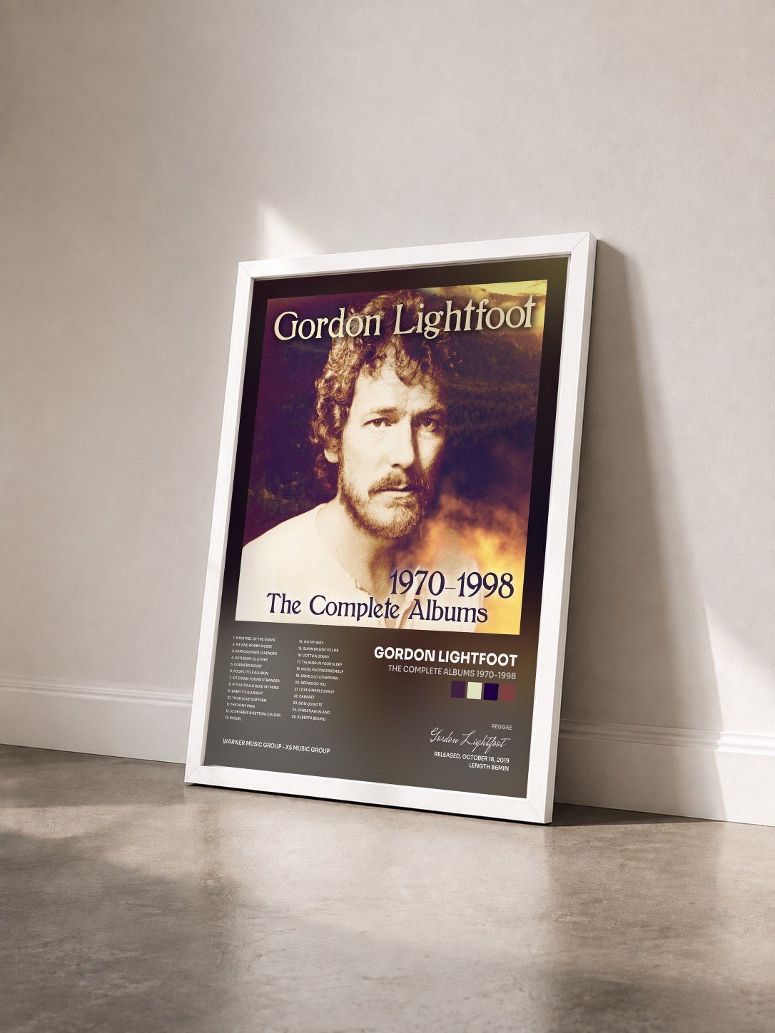 #blanc Tableau de l'album The Complete Albums 1970-1998 de Gordon Lightfoot vu de trois quarts, cadre blanc