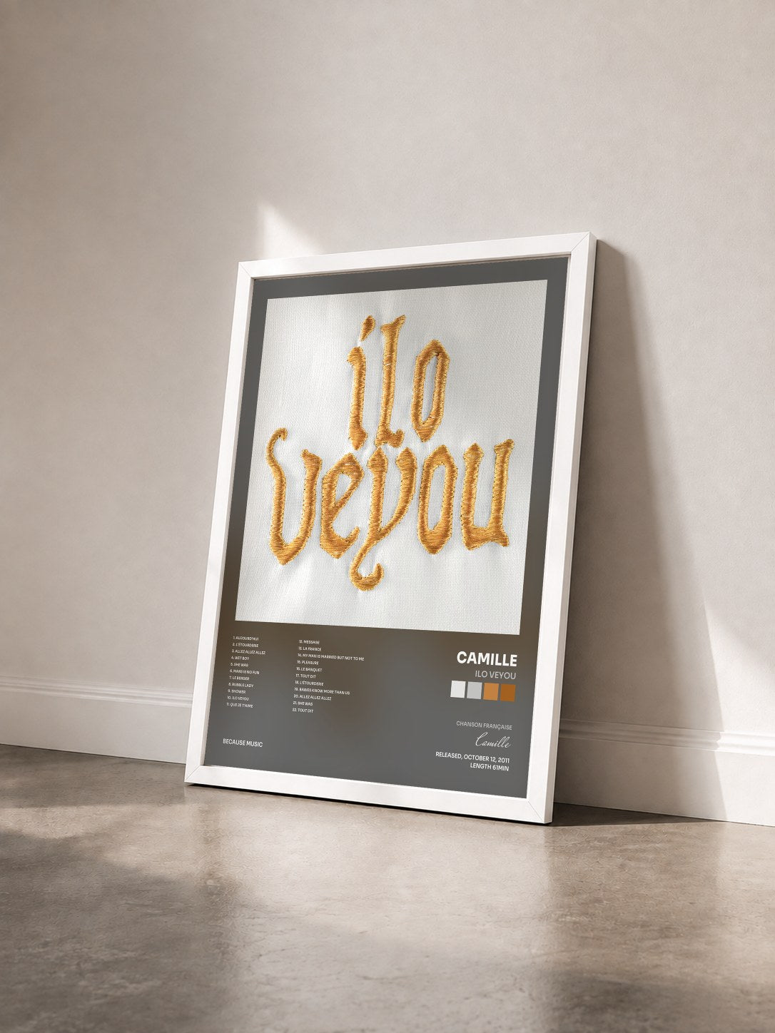 #blanc Tableau de l'album Ilo Veyou de Camille vu de trois quarts, cadre blanc