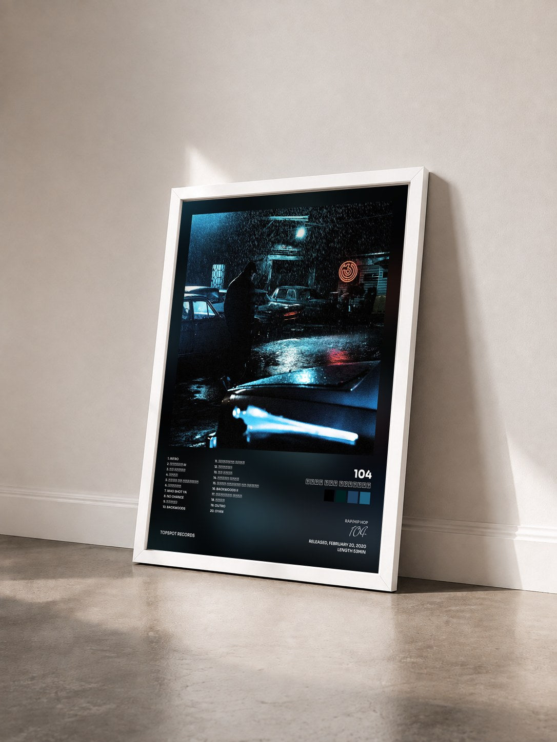 #blanc Tableau de l'album КИНО БЕЗ СИГАРЕТ de 104 vu de trois quarts, cadre blanc