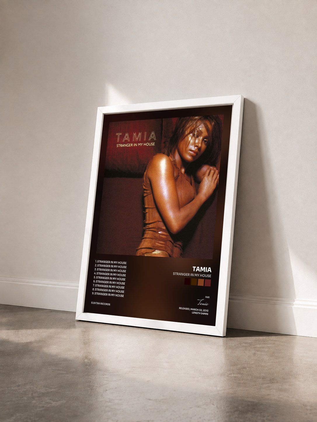 #blanc Tableau de l'album Stranger in My House de Tamia vu de trois quarts, cadre blanc