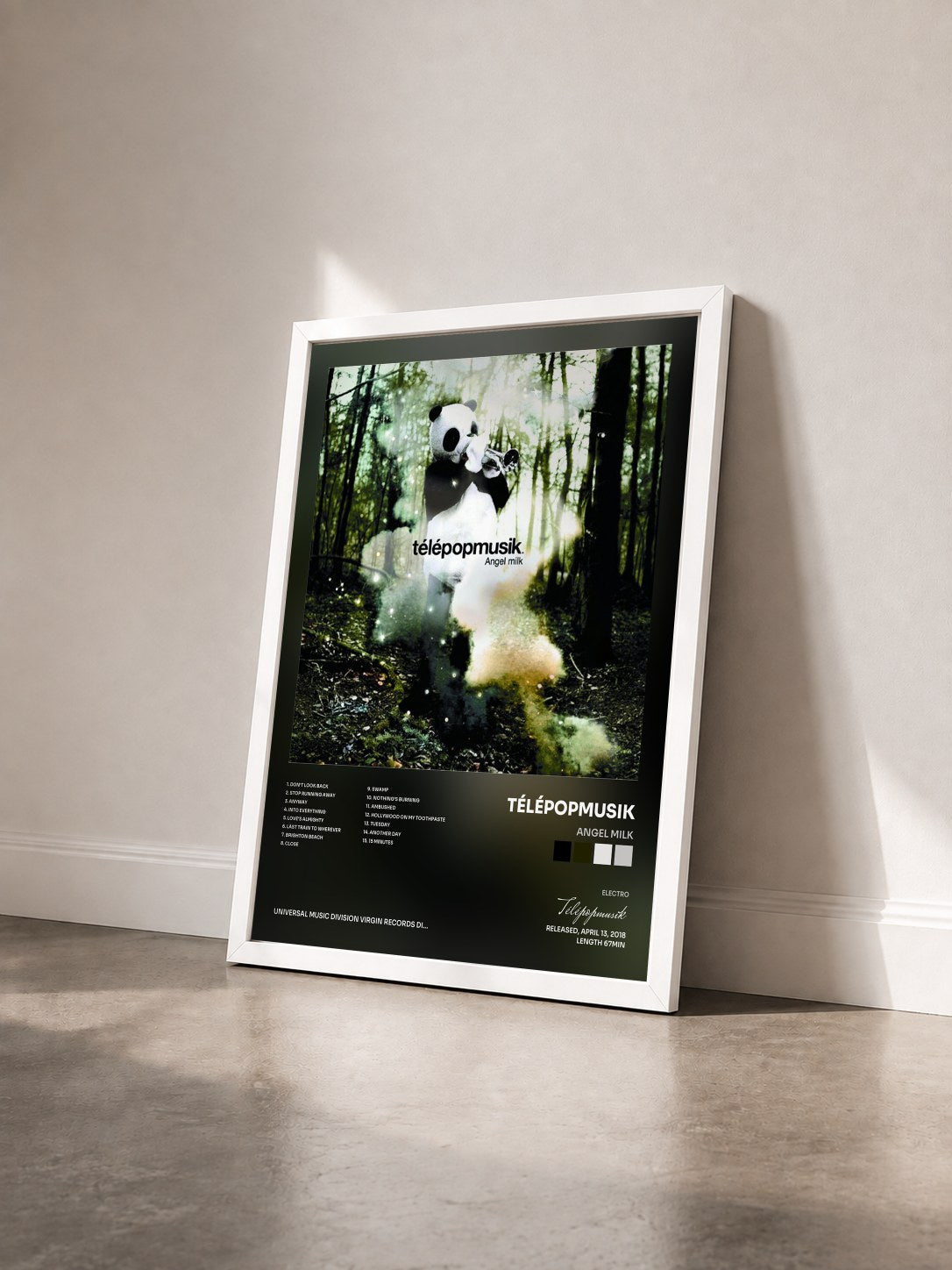 #blanc Tableau de l'album Angel Milk de Télépopmusik vu de trois quarts, cadre blanc