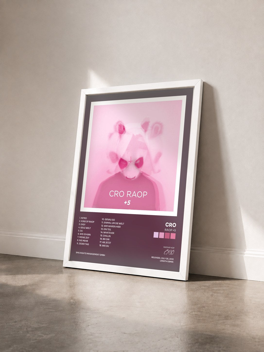 #blanc Tableau de l'album Raop +5 de CRO vu de trois quarts, cadre blanc