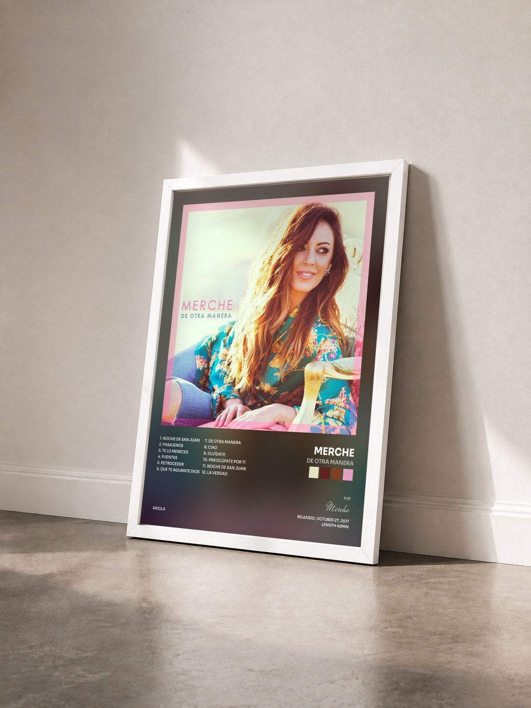 #blanc Tableau de l'album De Otra Manera de Merche vu de trois quarts, cadre blanc