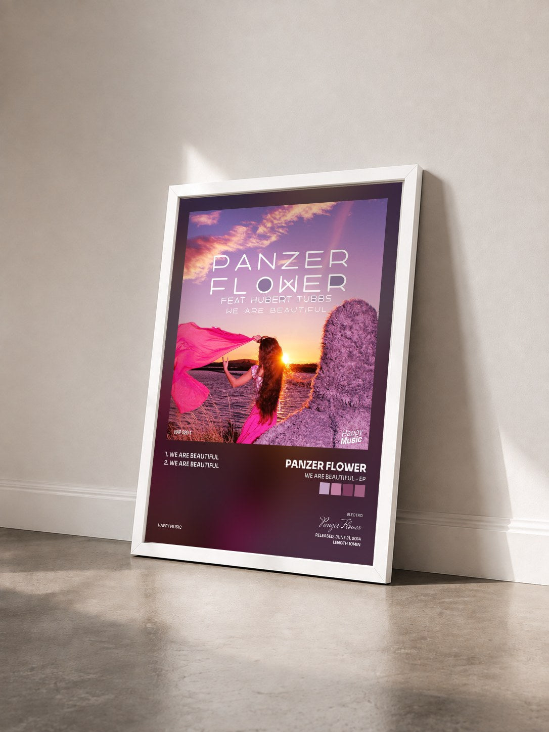 #blanc Tableau de l'album We Are Beautiful - EP de Panzer Flower vu de trois quarts, cadre blanc