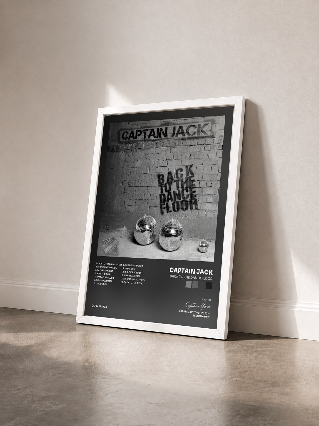 #blanc Tableau de l'album Back to the Dancefloor de Captain Jack vu de trois quarts, cadre blanc