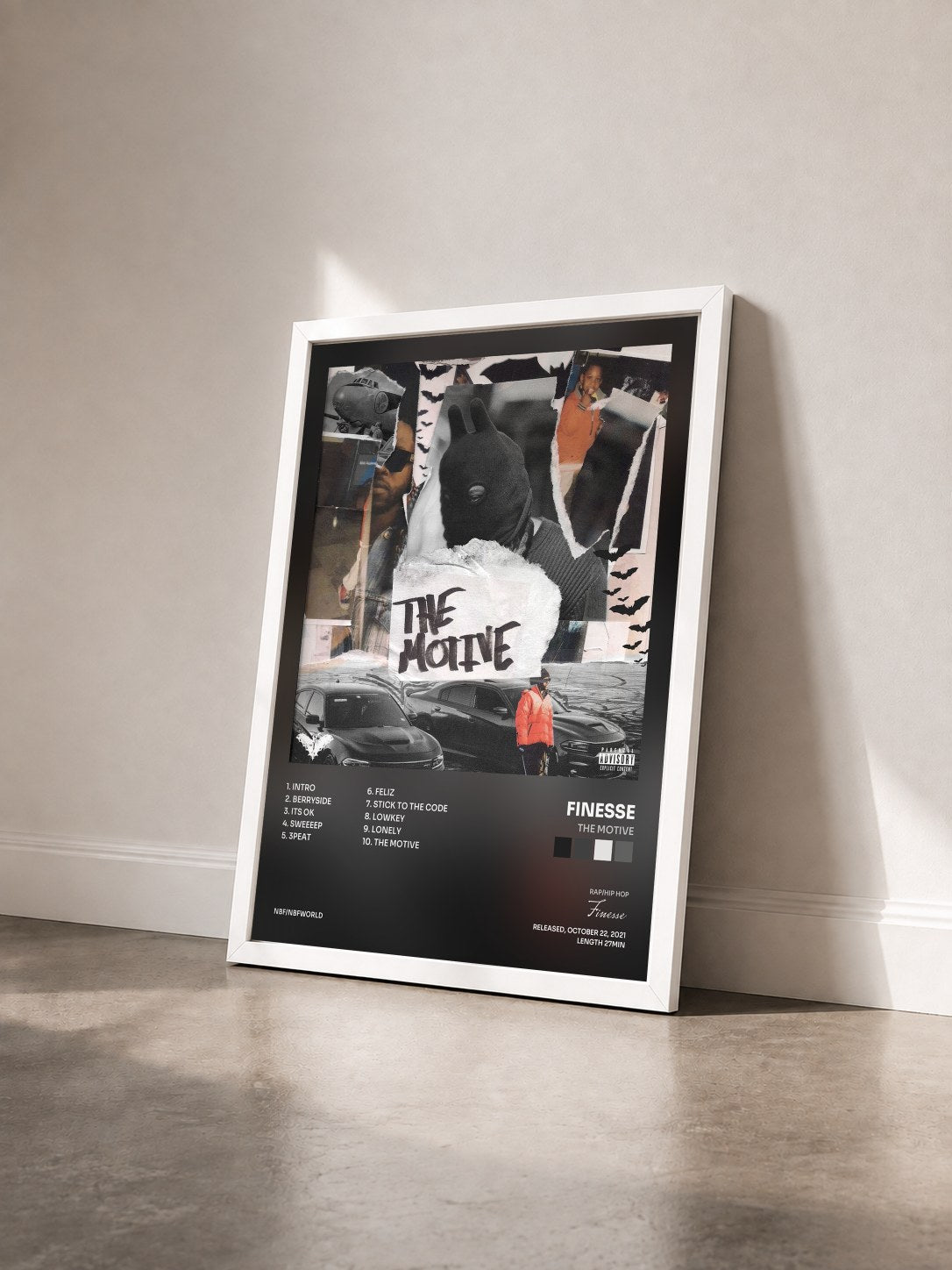 #blanc Tableau de l'album The Motive de Finesse vu de trois quarts, cadre blanc