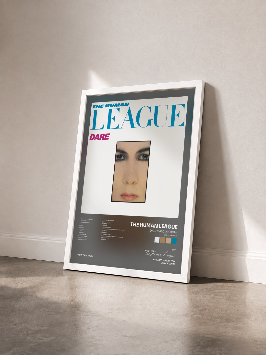 #blanc Tableau de l'album Dare/Fascination! (2012 - Remaster) de The Human League vu de trois quarts, cadre blanc