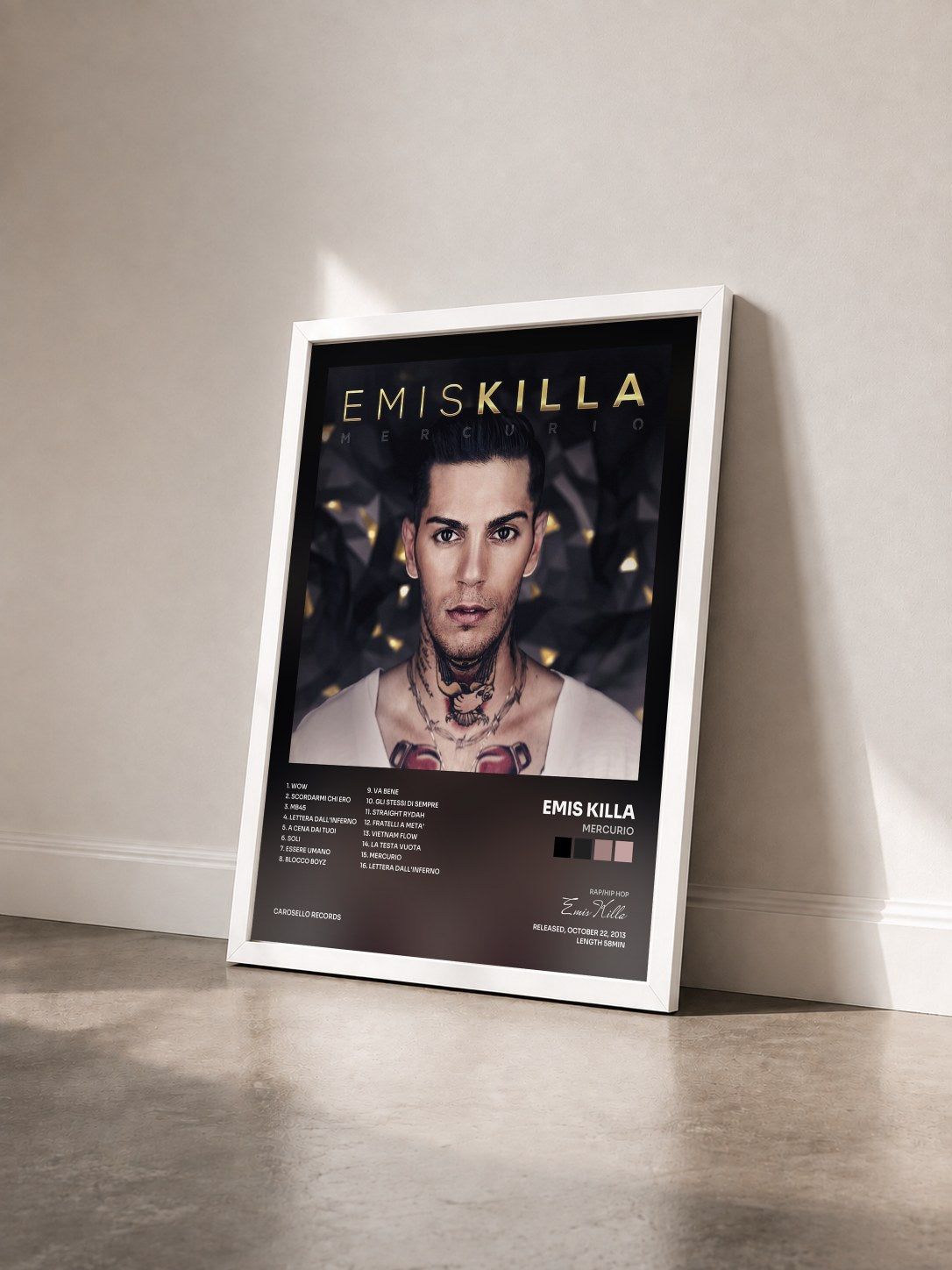 #blanc Tableau de l'album Mercurio de Emis Killa vu de trois quarts, cadre blanc