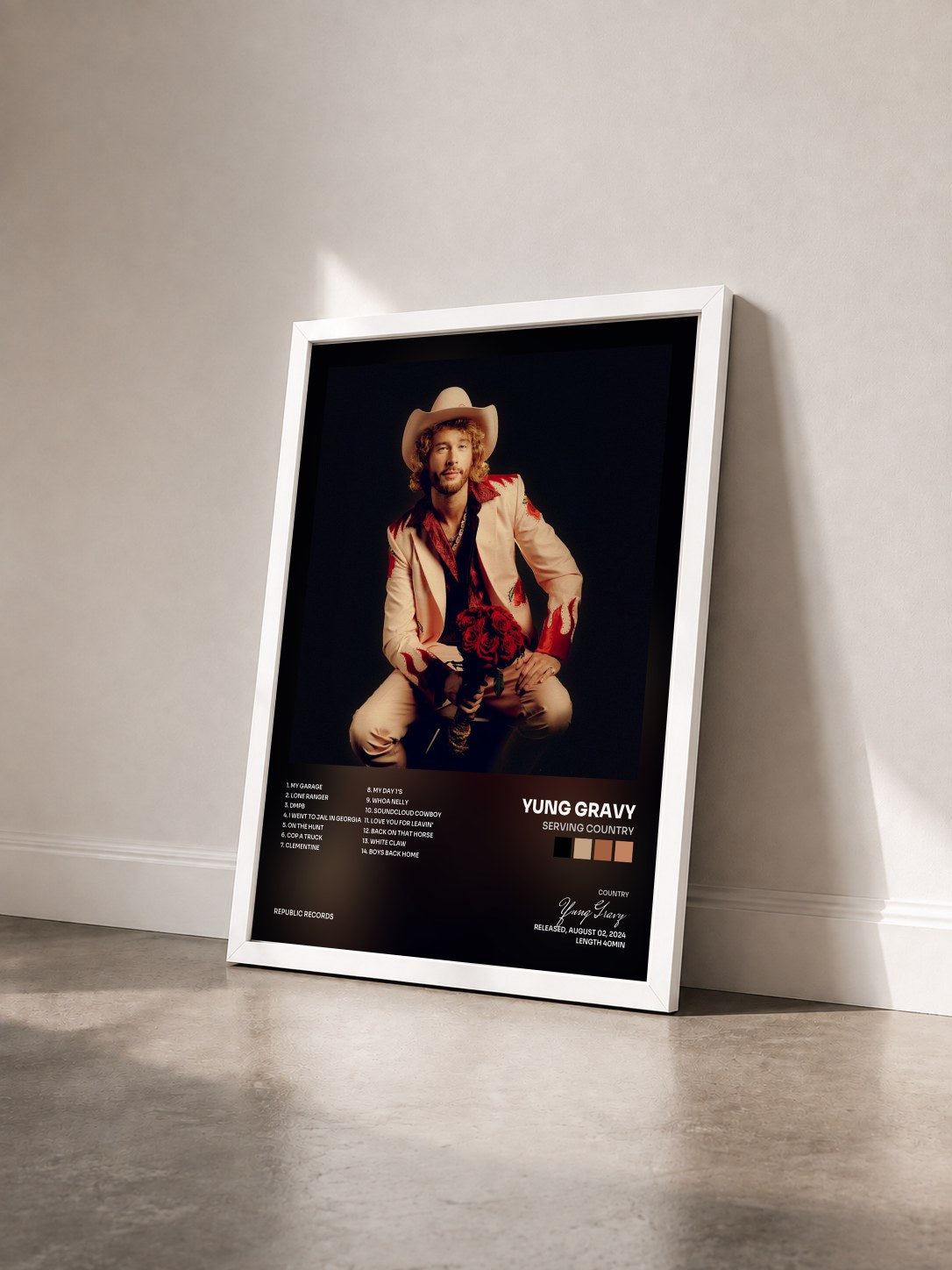 #blanc Tableau de l'album Serving Country de Yung Gravy vu de trois quarts, cadre blanc