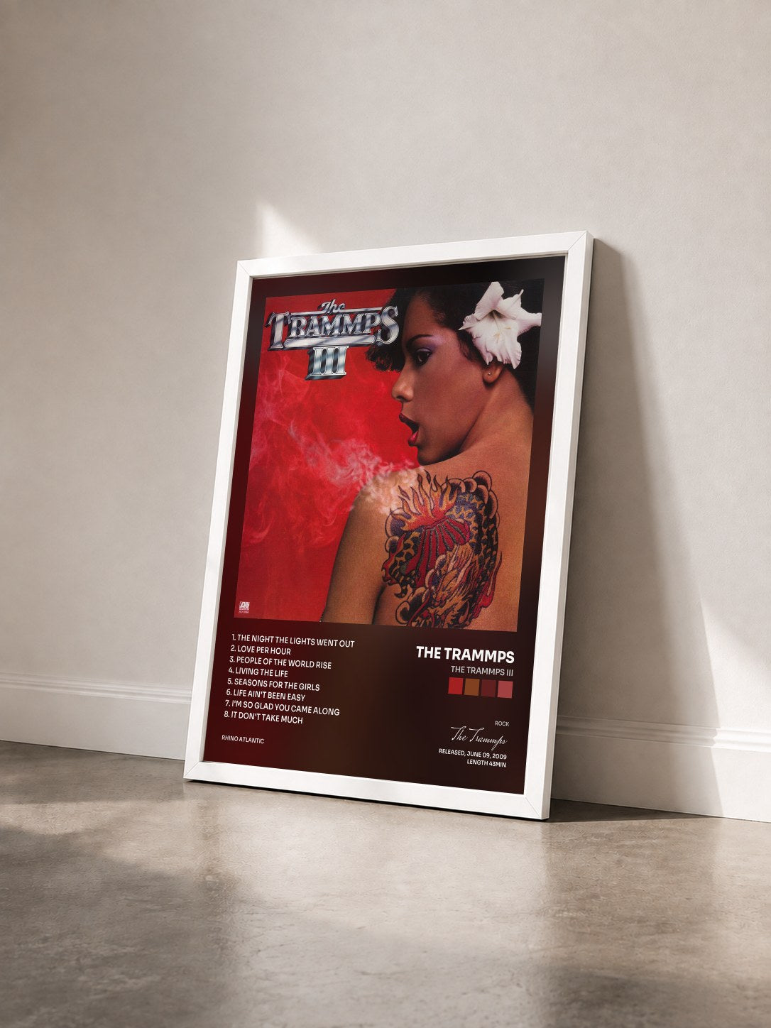 #blanc Tableau de l'album The Trammps III de The Trammps vu de trois quarts, cadre blanc