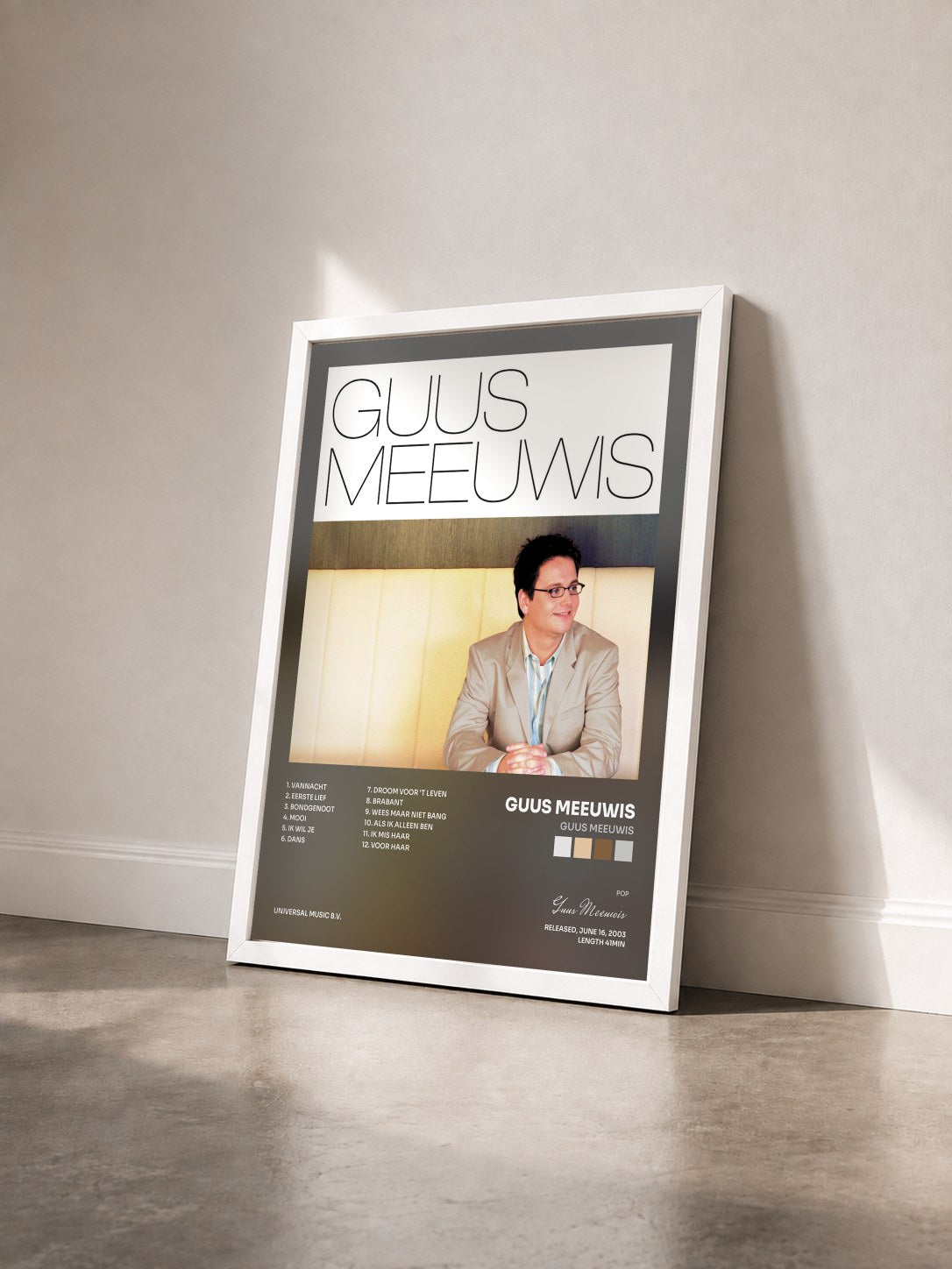 #blanc Tableau de l'album Guus Meeuwis de Guus Meeuwis vu de trois quarts, cadre blanc