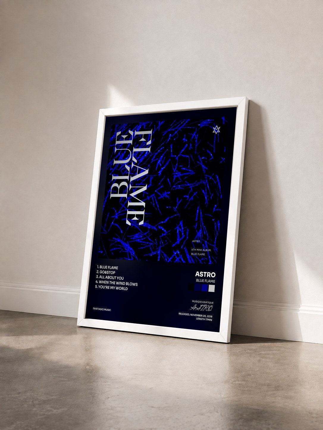 #blanc Tableau de l'album BLUE FLAME de ASTRO vu de trois quarts, cadre blanc