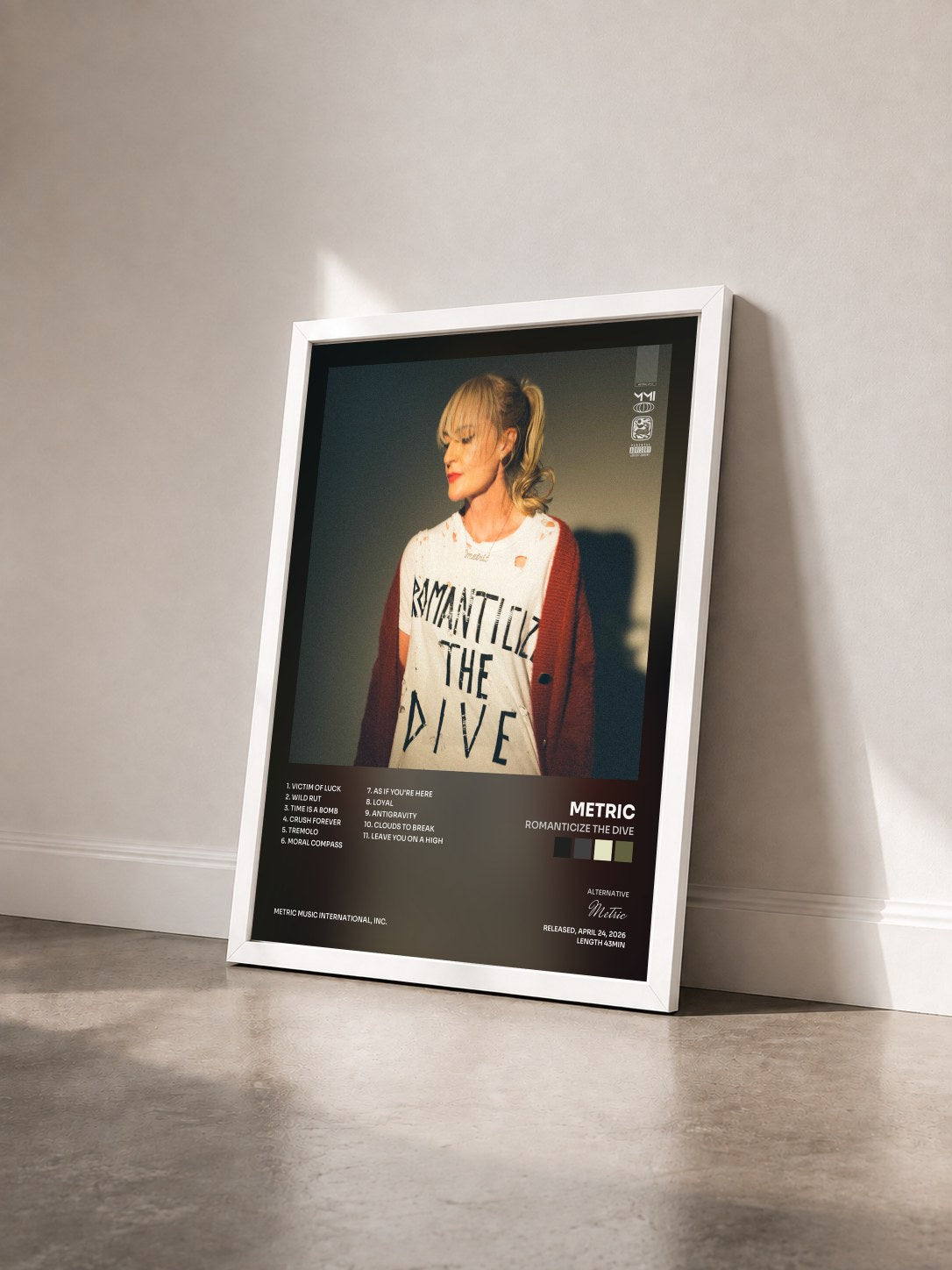 #blanc Tableau de l'album Romanticize The Dive de Metric vu de trois quarts, cadre blanc
