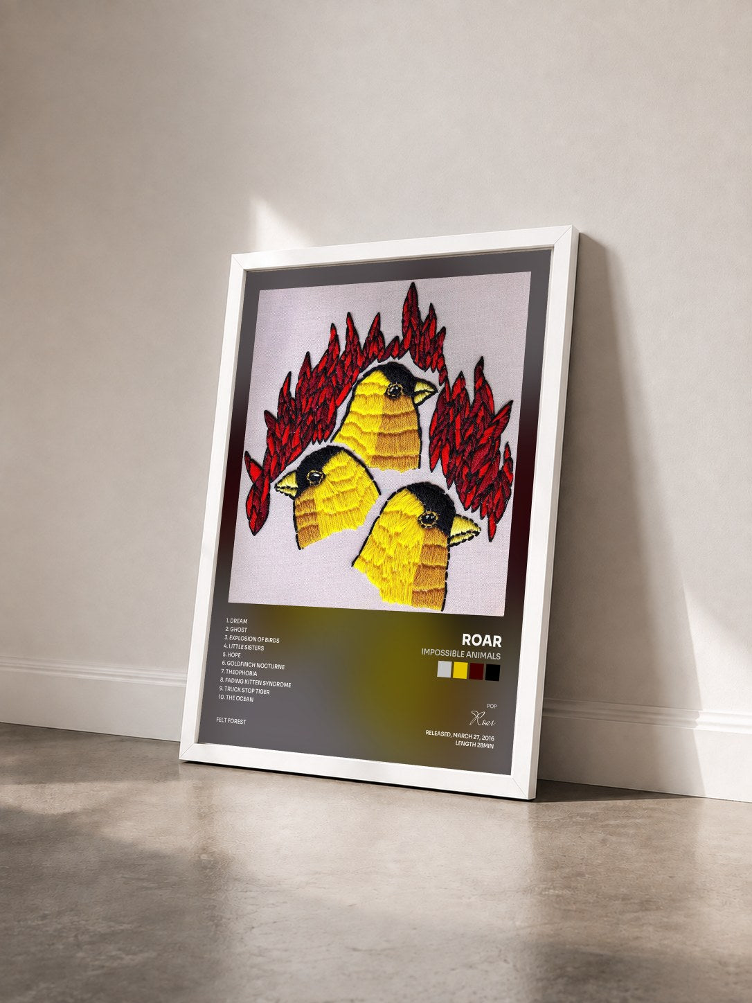 #blanc Tableau de l'album Impossible Animals de Roar vu de trois quarts, cadre blanc