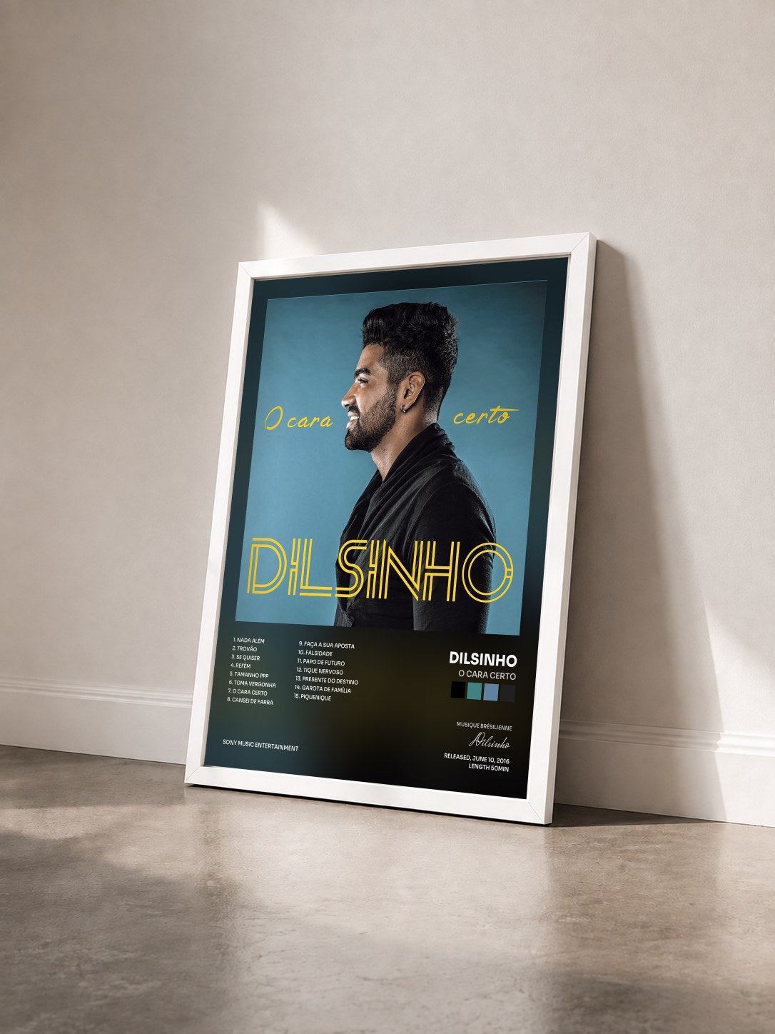 #blanc Tableau de l'album O Cara Certo de Dilsinho vu de trois quarts, cadre blanc