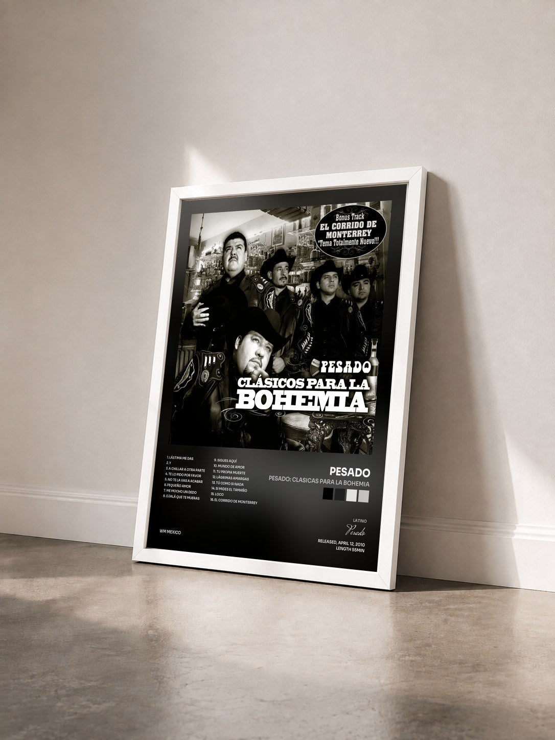 #blanc Tableau de l'album Pesado: Clasicas para la Bohemia de Pesado vu de trois quarts, cadre blanc