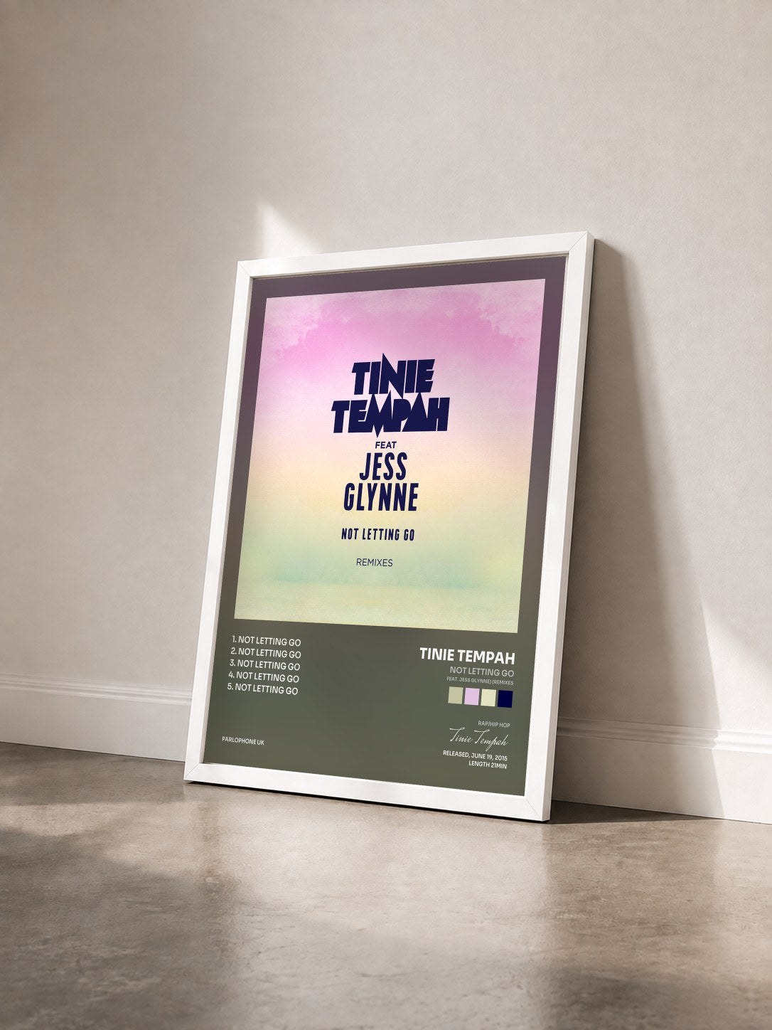 #blanc Tableau de l'album Not Letting Go (feat. Jess Glynne) (Remixes) de Tinie Tempah vu de trois quarts, cadre blanc