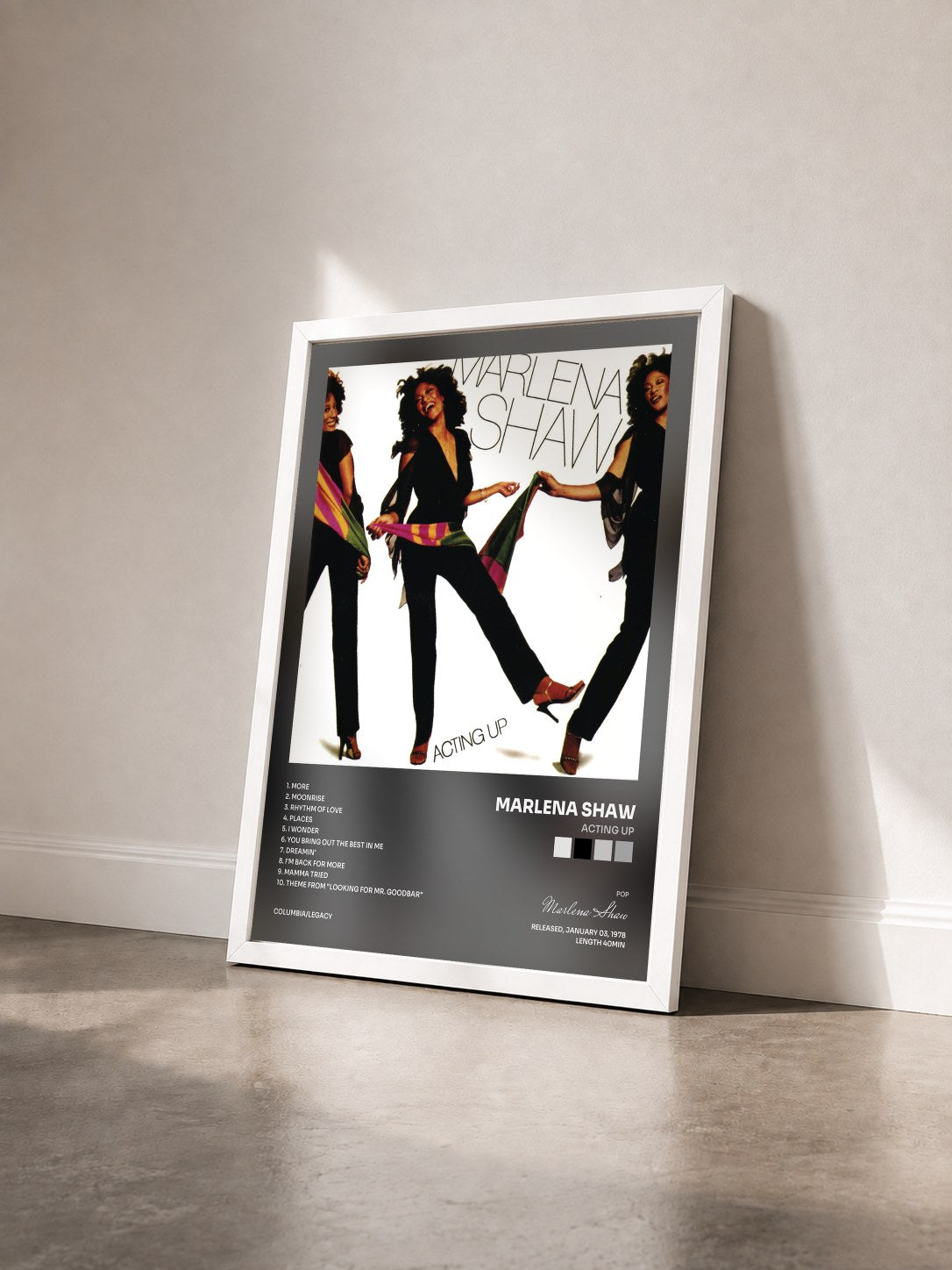 #blanc Tableau de l'album Acting Up de Marlena Shaw vu de trois quarts, cadre blanc
