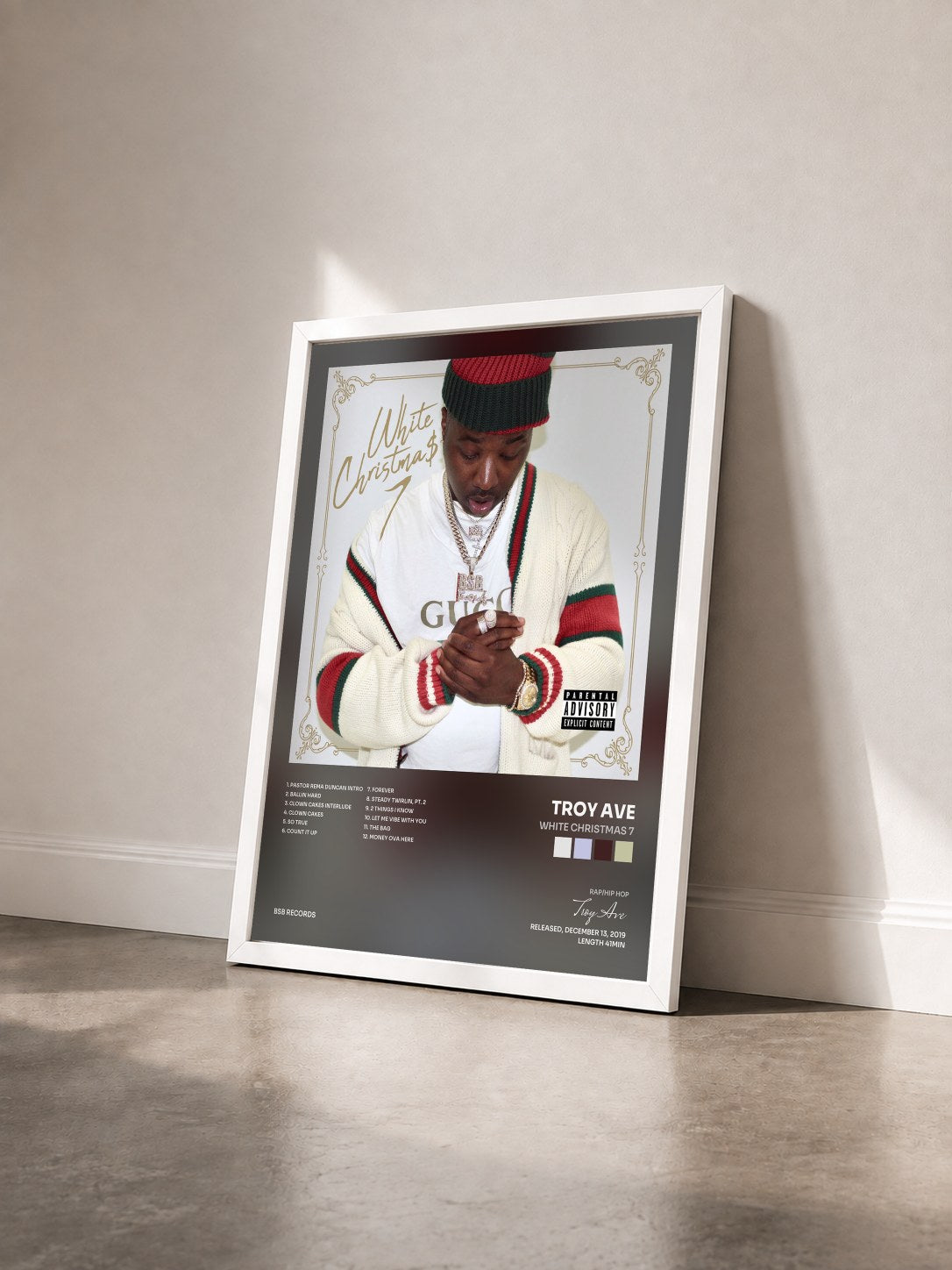 #blanc Tableau de l'album White Christmas 7 de Troy Ave vu de trois quarts, cadre blanc