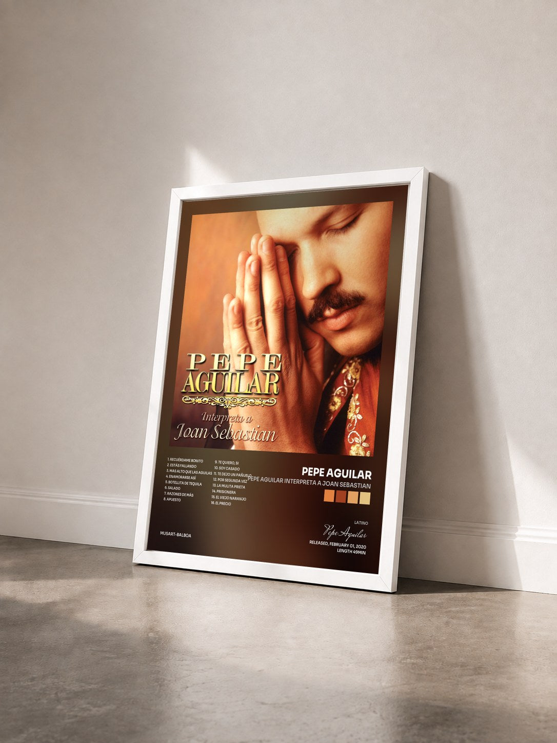 #blanc Tableau de l'album Pepe Aguilar Interpreta A Joan Sebastian de Pepe Aguilar vu de trois quarts, cadre blanc