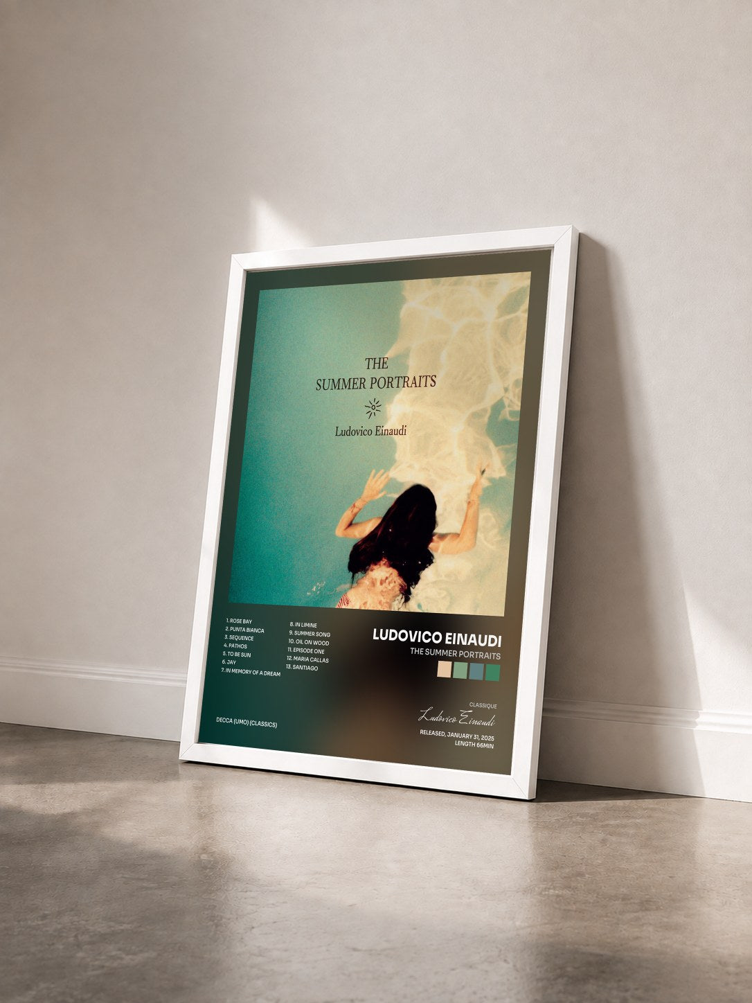 #blanc Tableau de l'album The Summer Portraits de Ludovico Einaudi vu de trois quarts, cadre blanc
