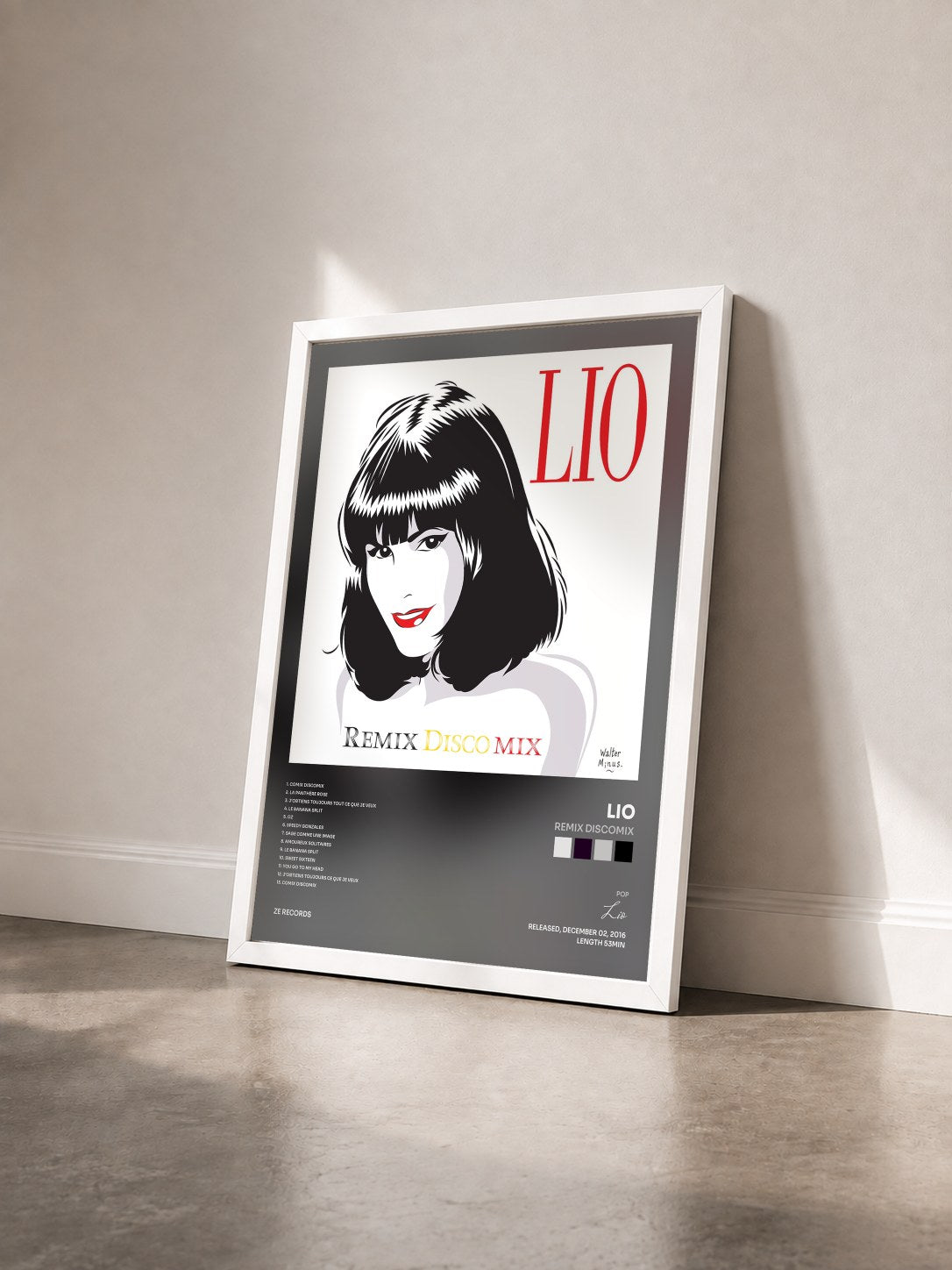 #blanc Tableau de l'album Remix Discomix de Lio vu de trois quarts, cadre blanc