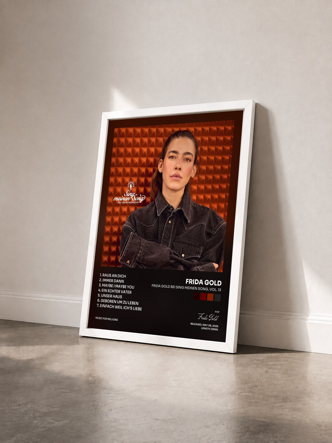 #blanc Tableau de l'album Frida Gold bei Sing meinen Song, Vol. 13 de Frida Gold vu de trois quarts, cadre blanc
