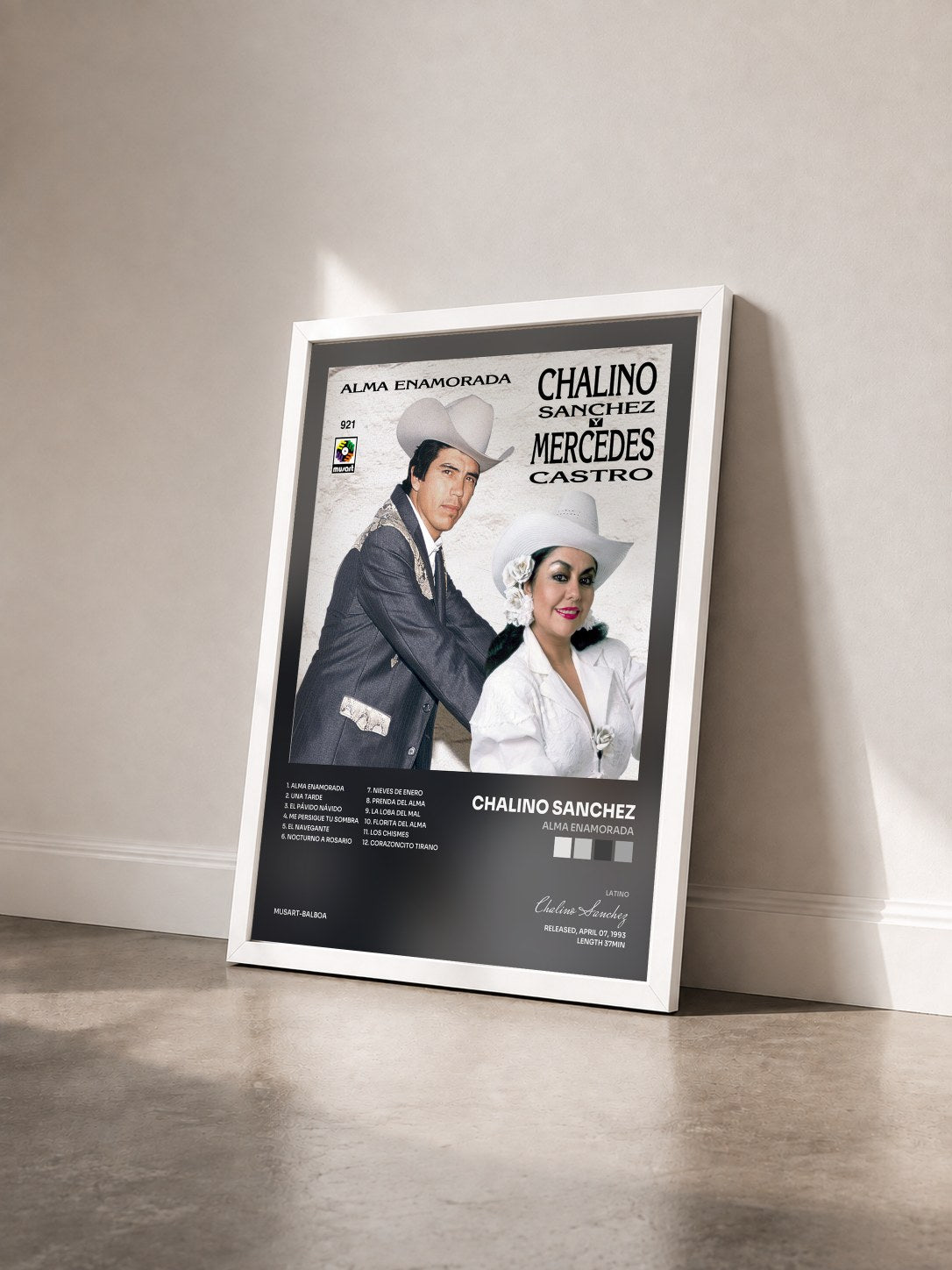 #blanc Tableau de l'album Alma Enamorada de Chalino Sanchez vu de trois quarts, cadre blanc