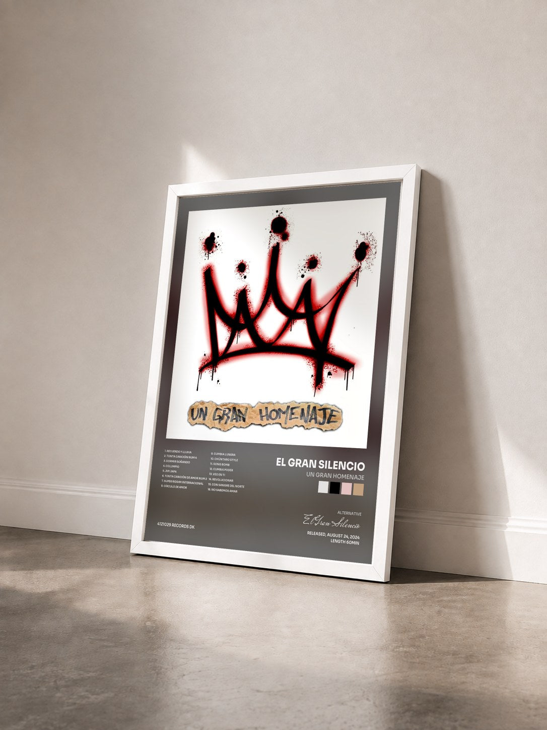 #blanc Tableau de l'album Un Gran Homenaje de El Gran Silencio vu de trois quarts, cadre blanc