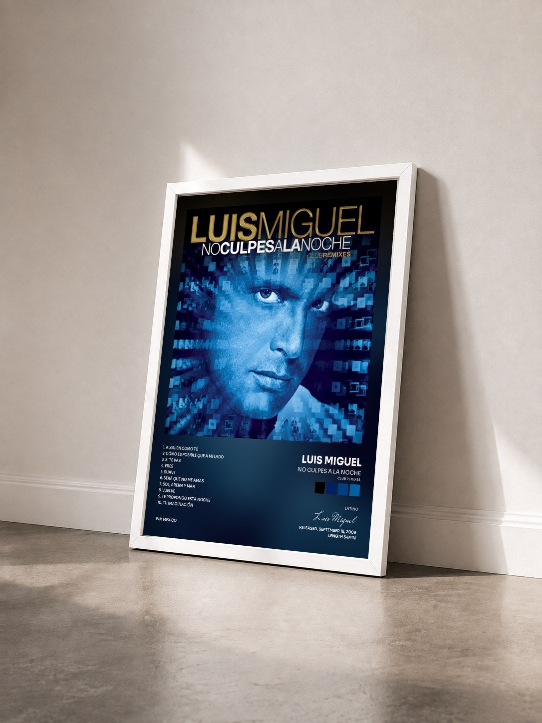 #blanc Tableau de l'album No culpes a la noche (Club remixes) de Luis Miguel vu de trois quarts, cadre blanc