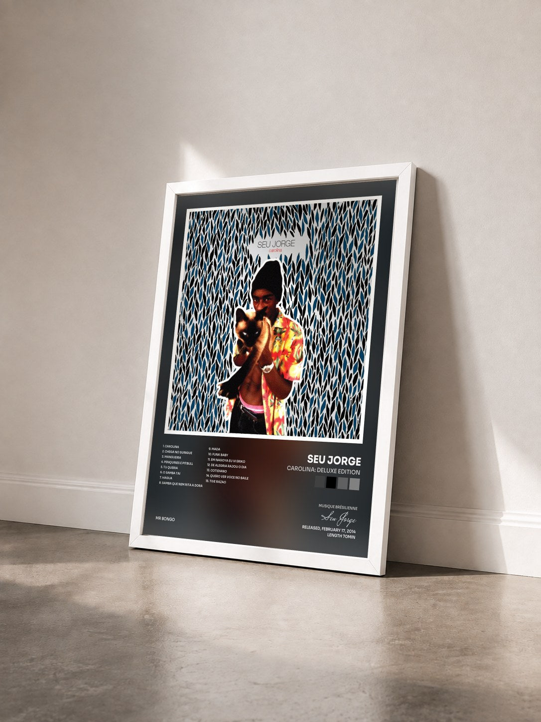 #blanc Tableau de l'album Carolina: Deluxe Edition de Seu Jorge vu de trois quarts, cadre blanc