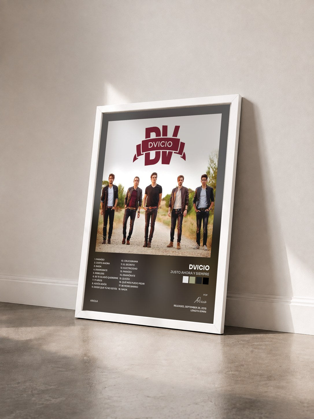 #blanc Tableau de l'album Justo Ahora y Siempre de Dvicio vu de trois quarts, cadre blanc