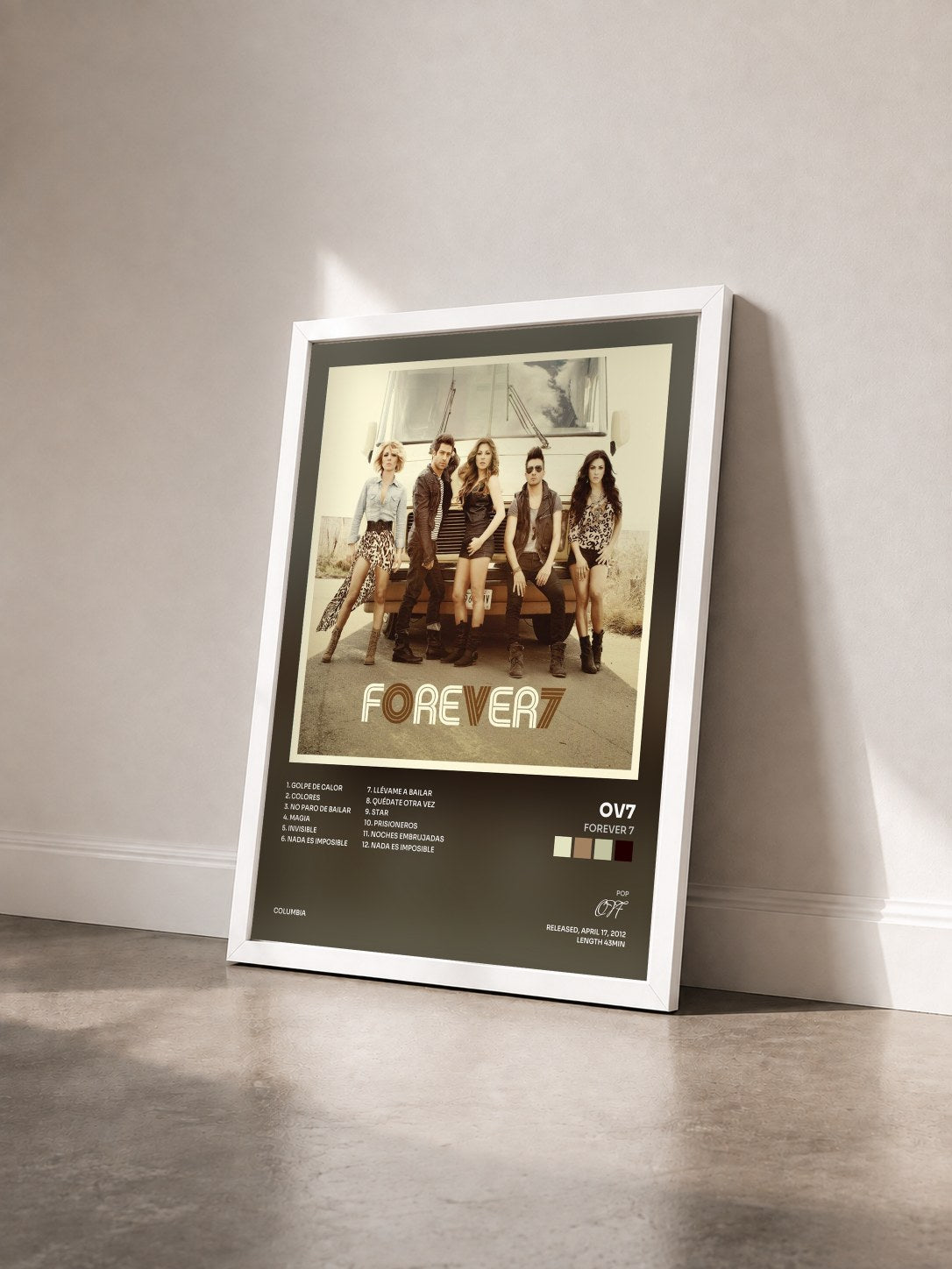 #blanc Tableau de l'album Forever 7 de OV7 vu de trois quarts, cadre blanc