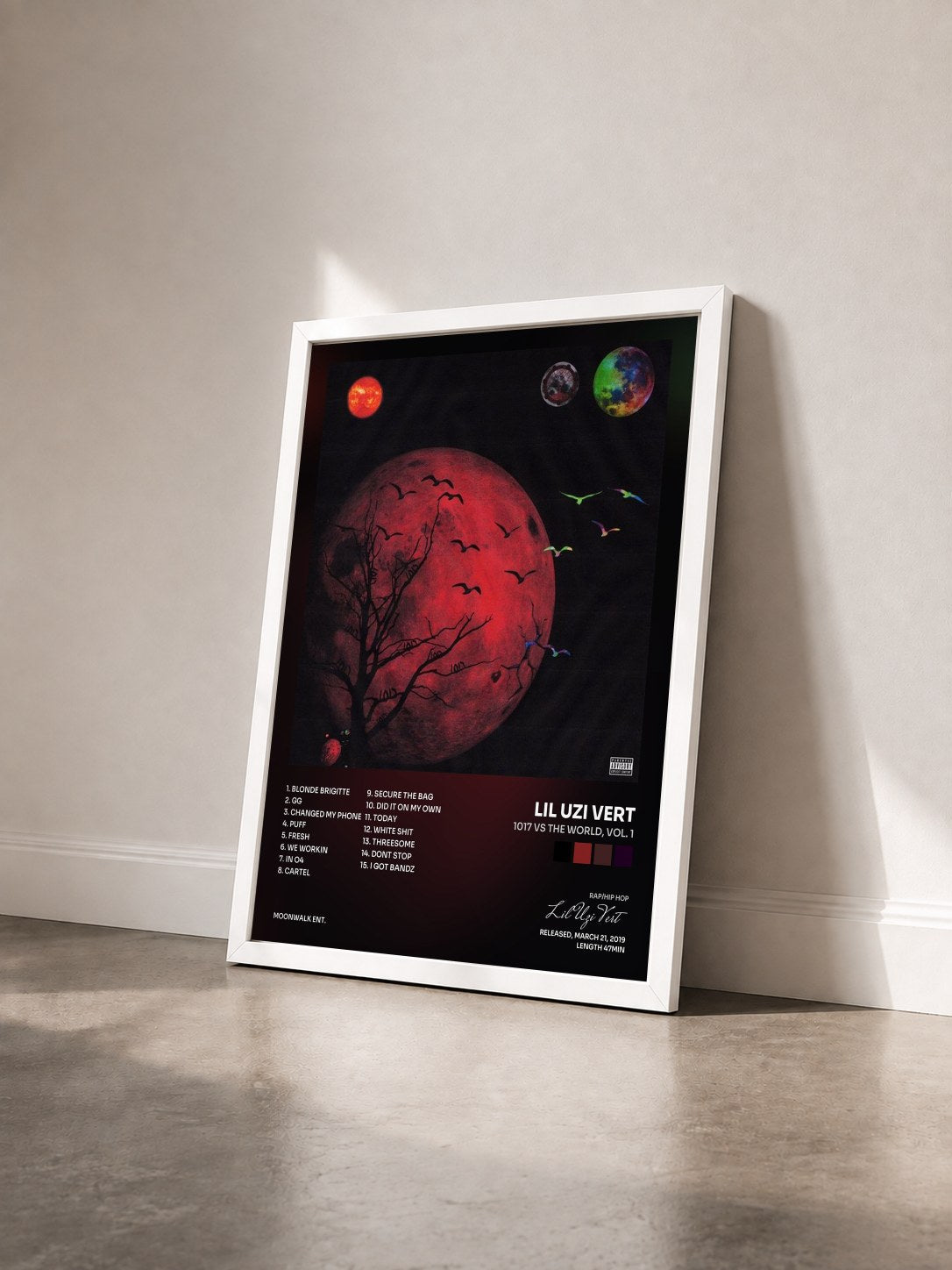 #blanc Tableau de l'album 1017 Vs The World, Vol. 1 de Lil Uzi Vert vu de trois quarts, cadre blanc