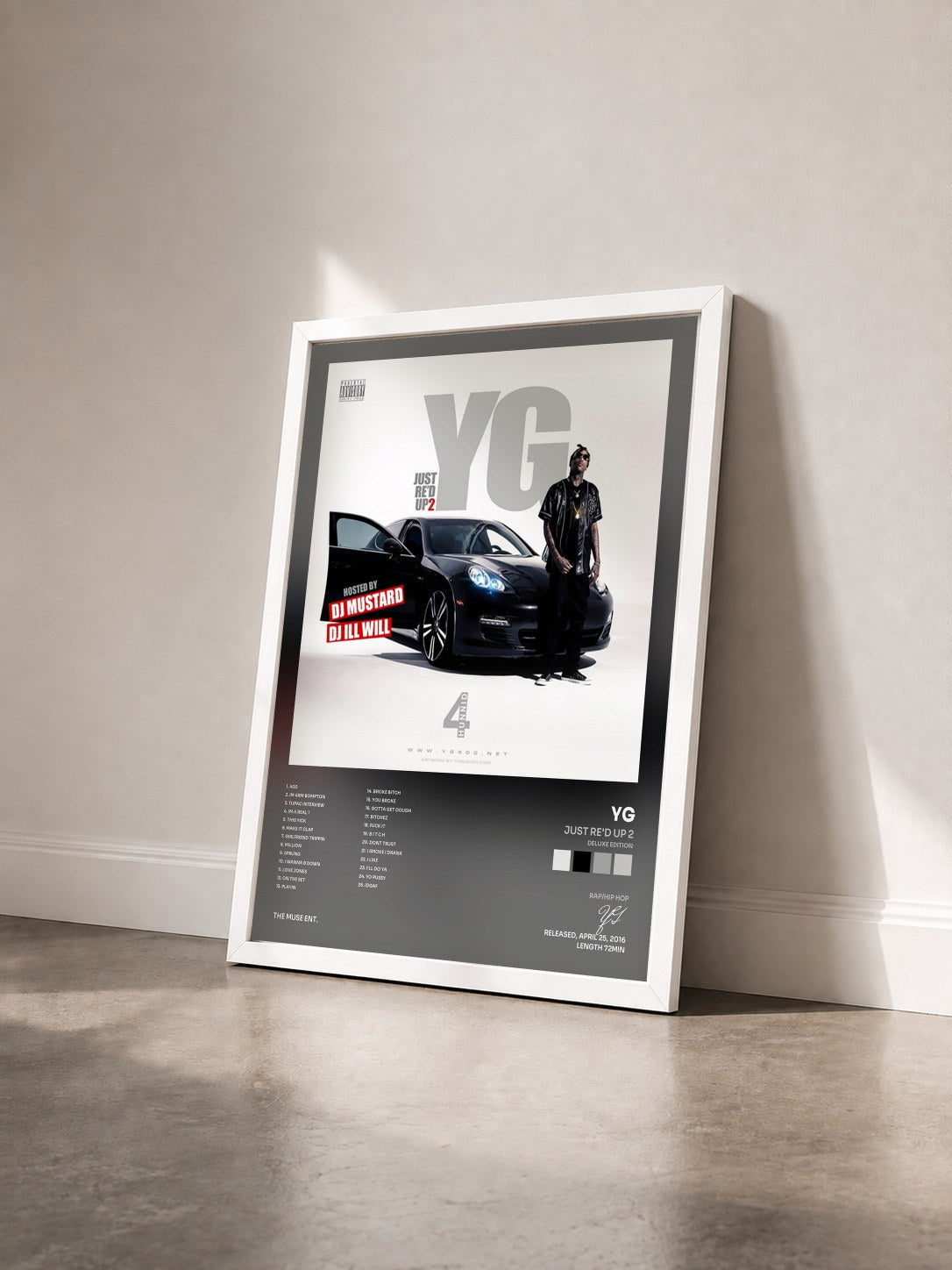 #blanc Tableau de l'album Just Re'd Up 2 (Deluxe Edition) de YG vu de trois quarts, cadre blanc