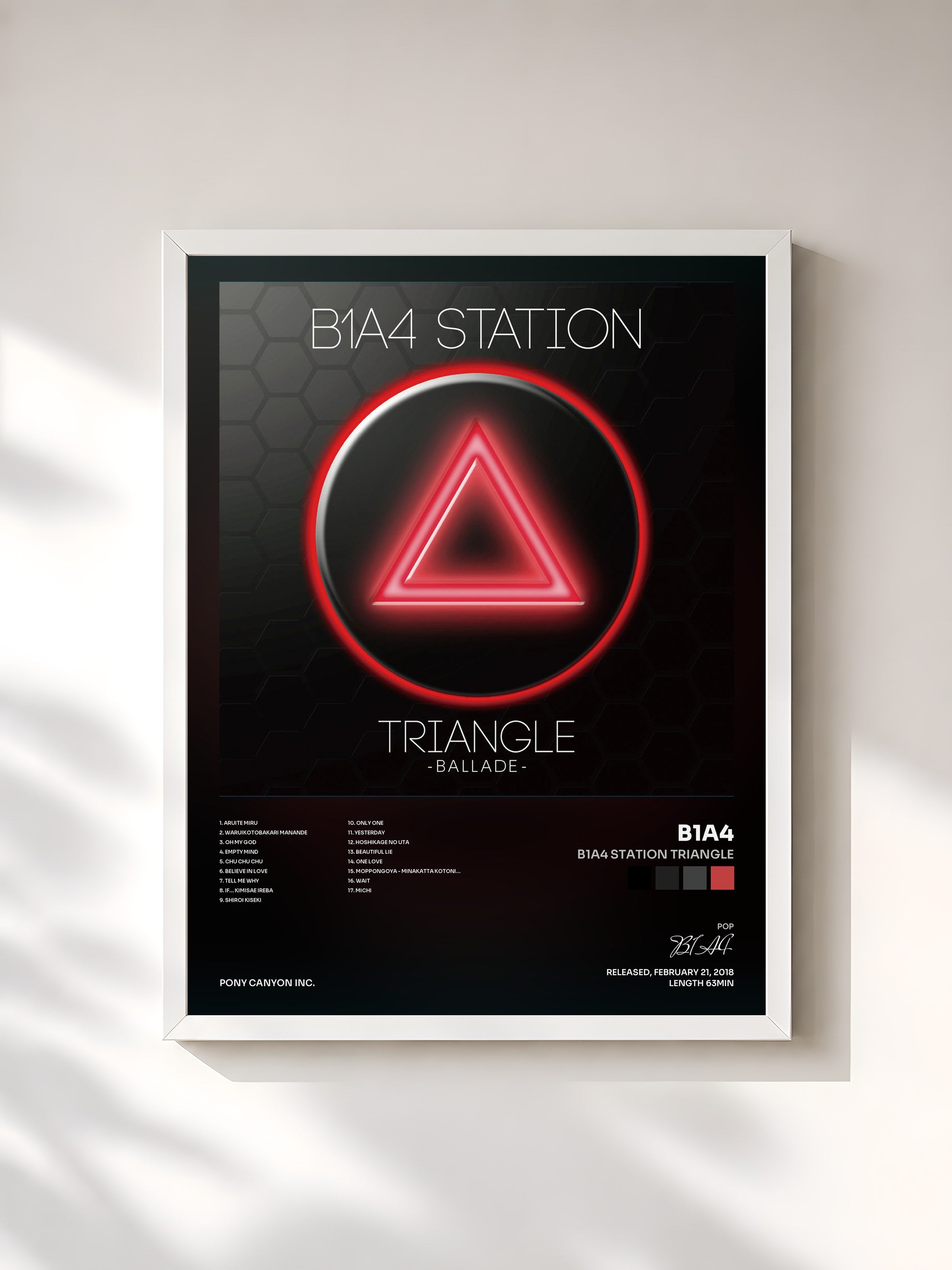#blanc Tableau de l'album B1A4 Station Triangle de B1A4, cadre blanc, imprimé et encadré en France