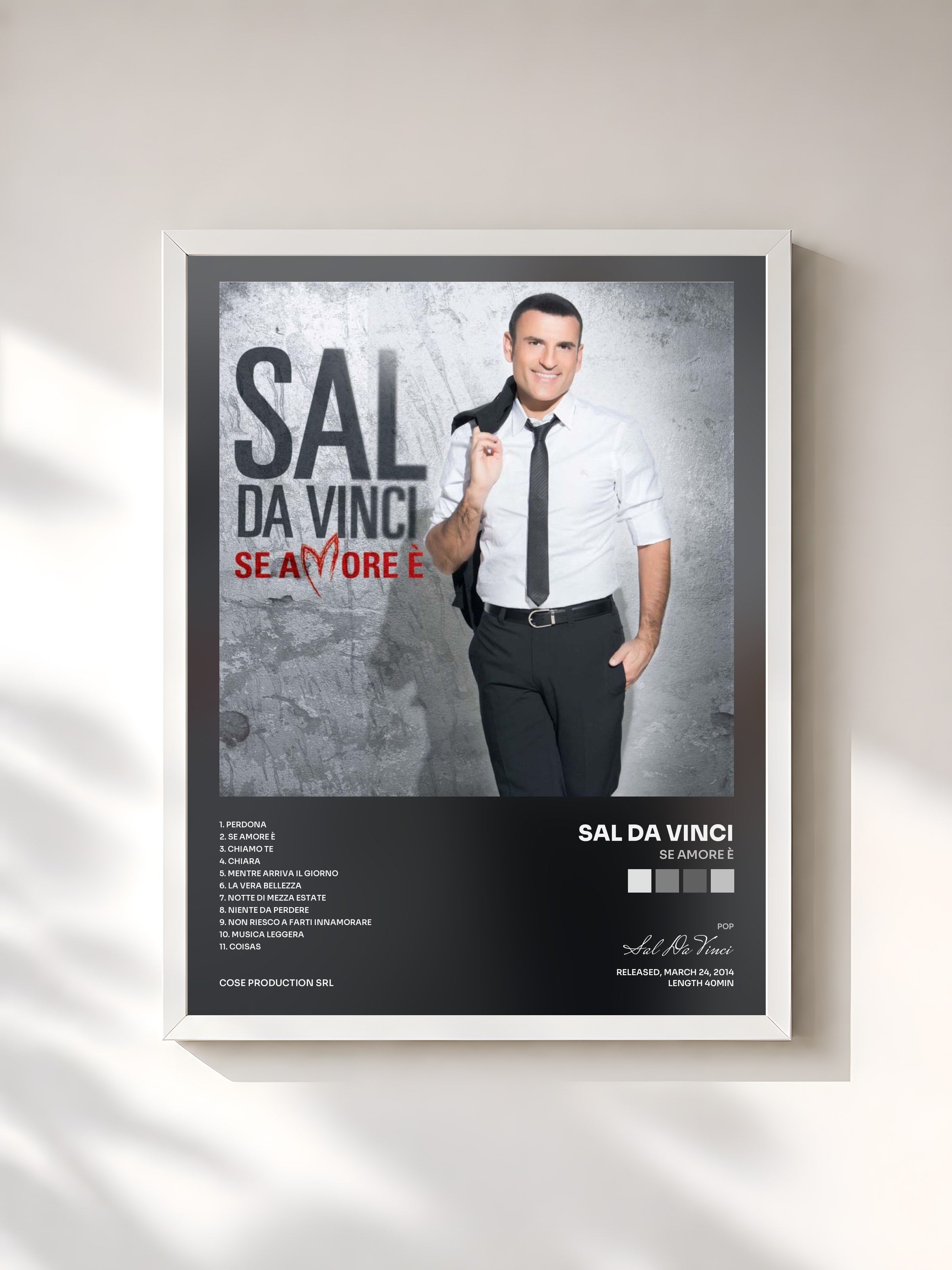 #blanc Tableau de l'album Se amore è de Sal Da Vinci, cadre blanc, imprimé et encadré en France