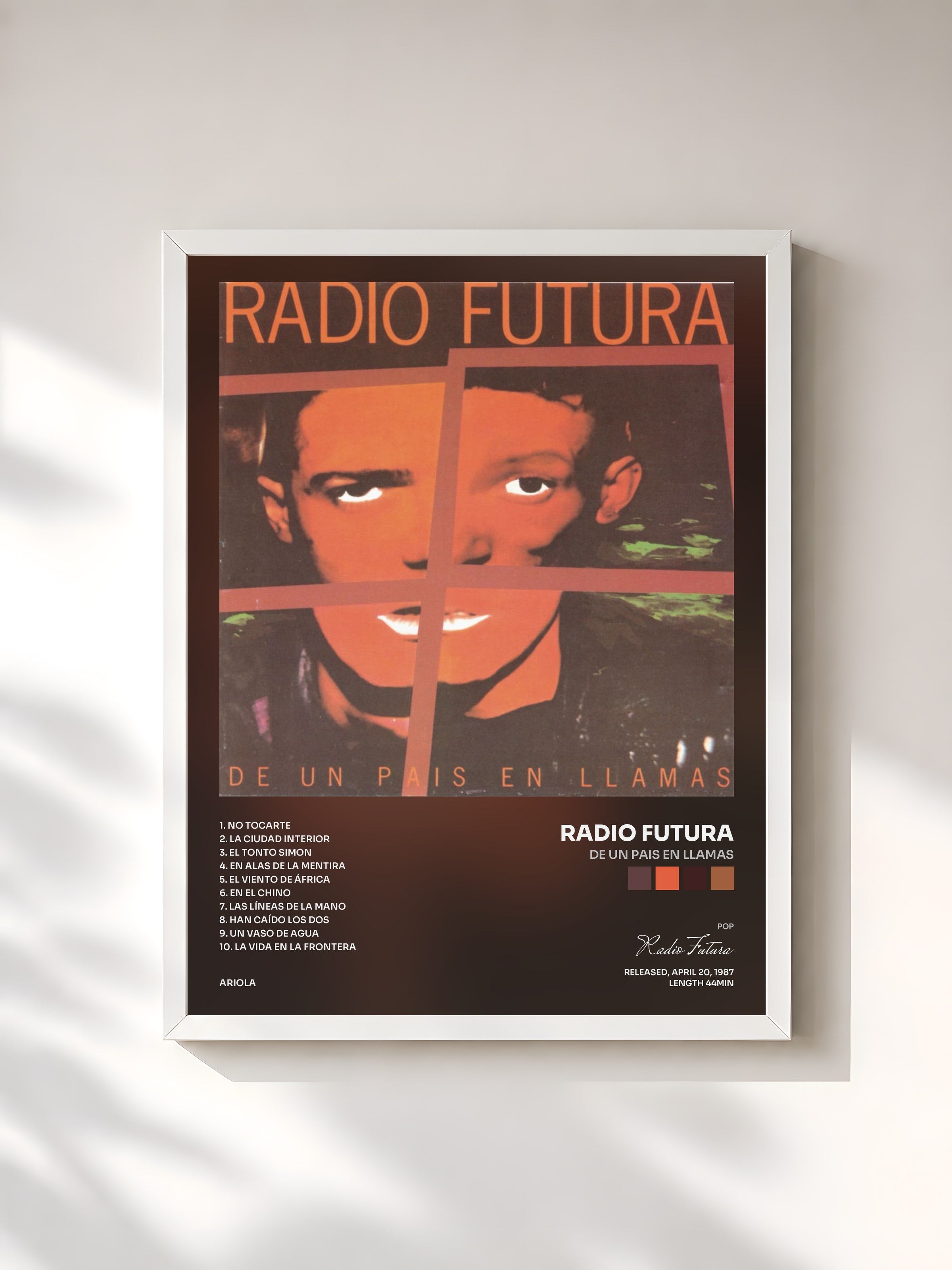 #blanc Tableau de l'album De un Pais en Llamas de Radio Futura, cadre blanc, imprimé et encadré en France