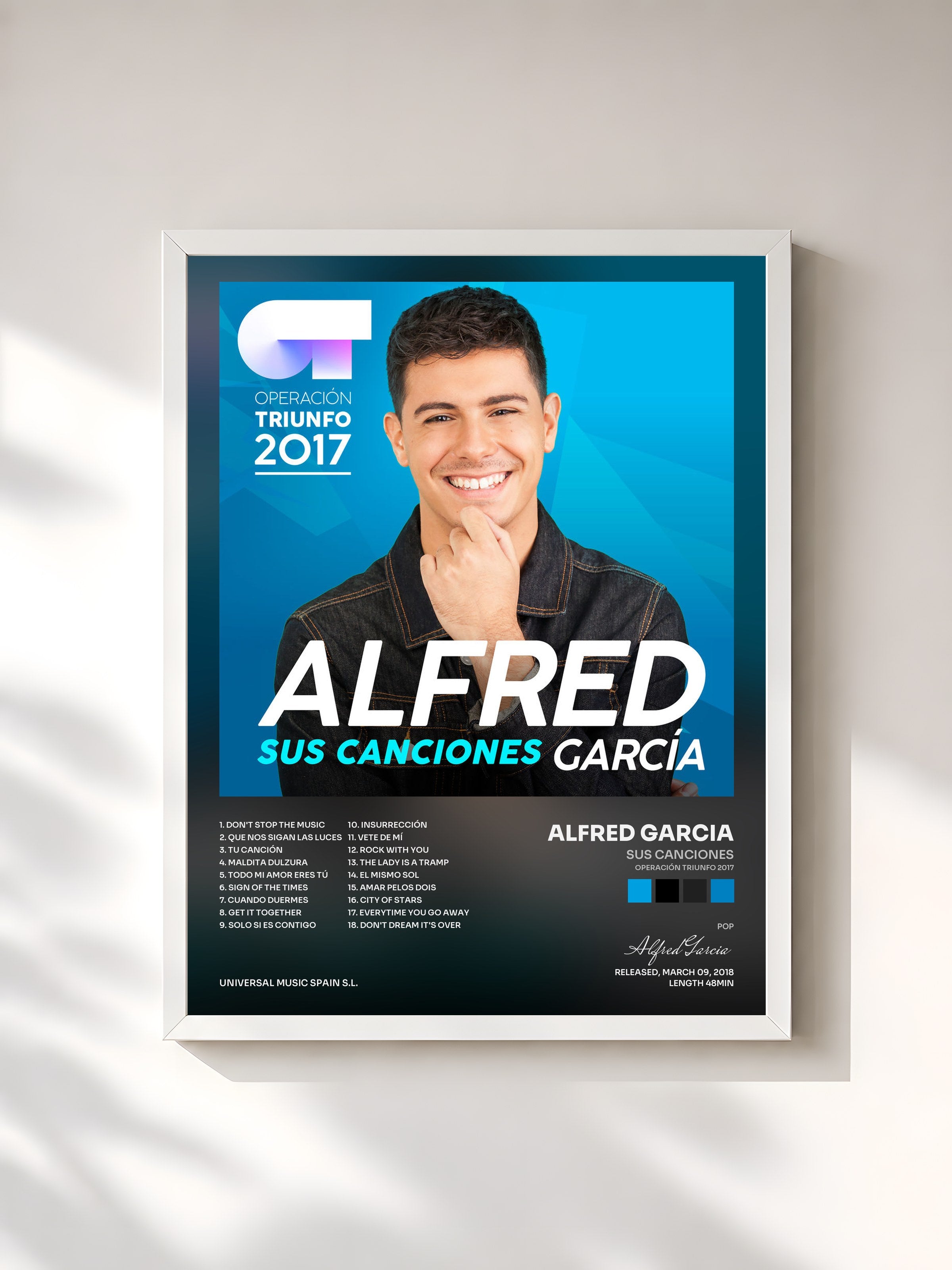 #blanc Tableau de l'album Sus Canciones (Operación Triunfo 2017) de Alfred Garcia, cadre blanc, imprimé et encadré en France
