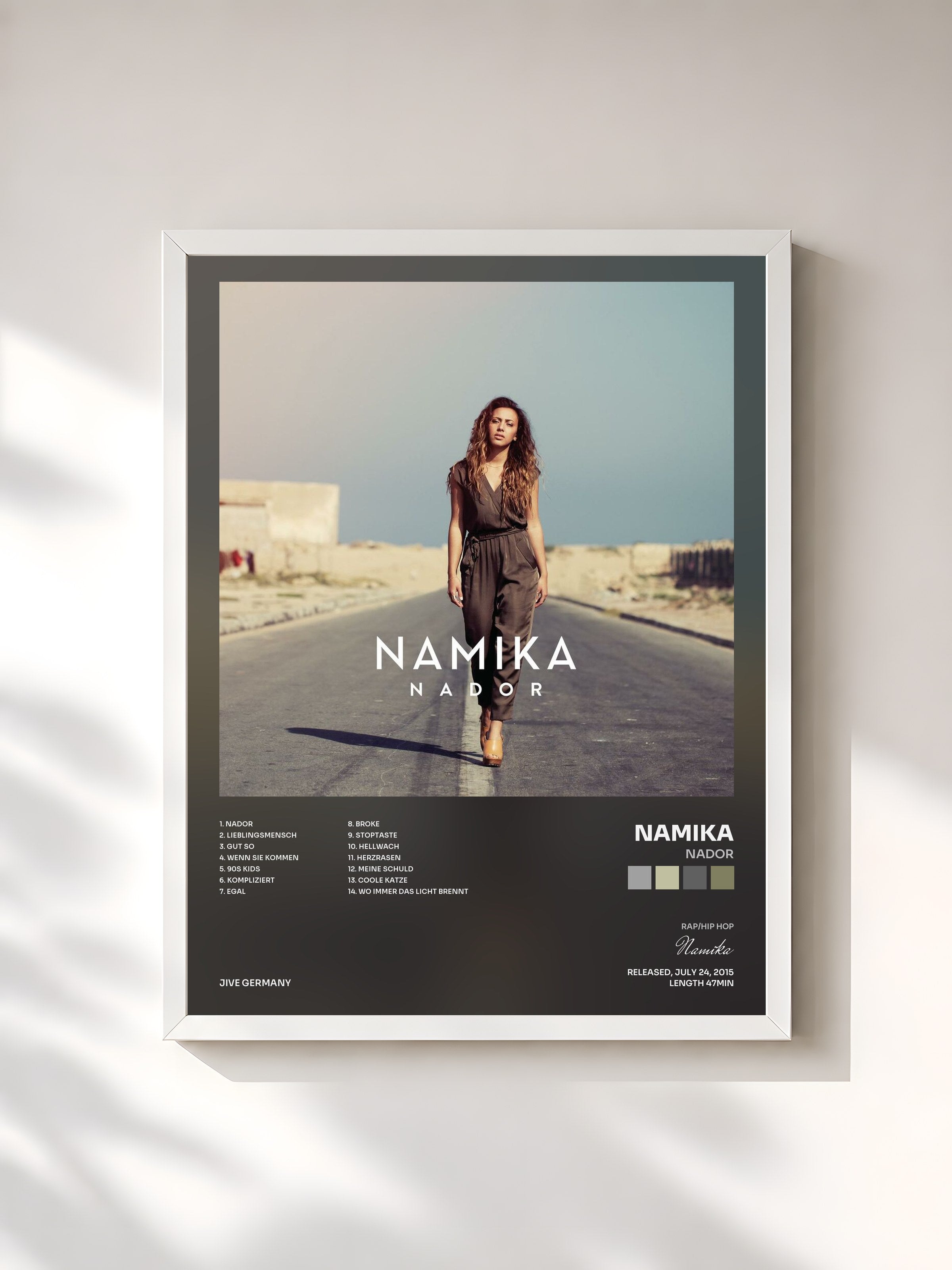#blanc Tableau de l'album Nador de Namika, cadre blanc, imprimé et encadré en France
