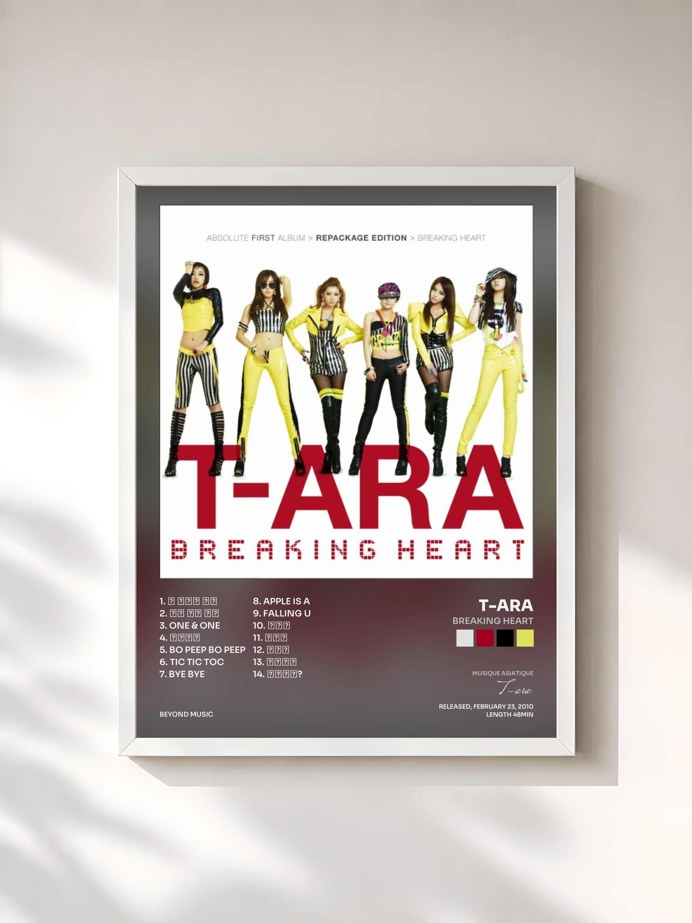 #blanc Tableau de l'album Breaking Heart de T-ara, cadre blanc, imprimé et encadré en France