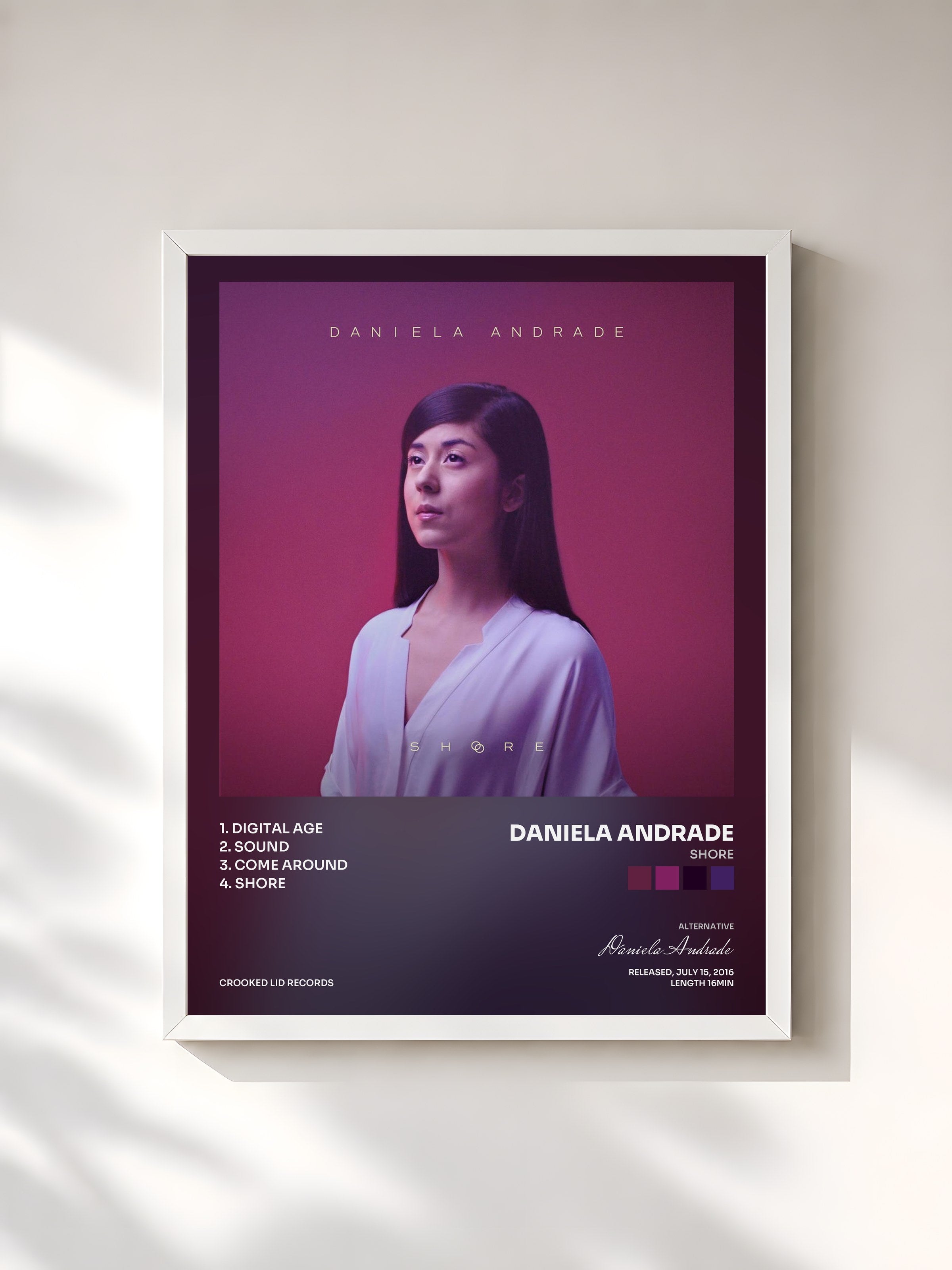 #blanc Tableau de l'album Shore de Daniela Andrade, cadre blanc, imprimé et encadré en France