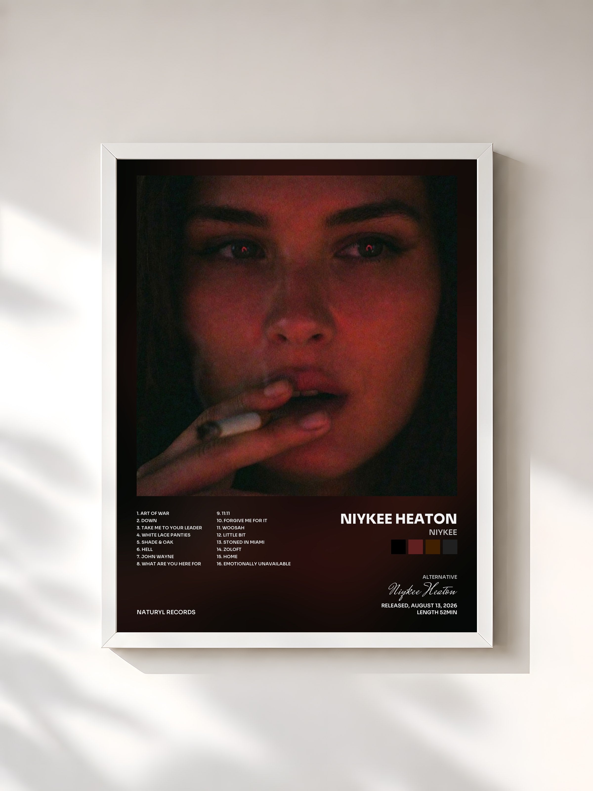 #blanc Tableau de l'album Niykee de Niykee Heaton, cadre blanc, imprimé et encadré en France