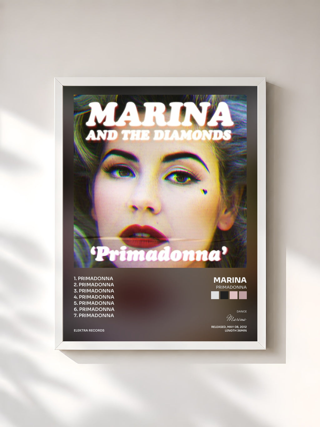 #blanc Tableau de l'album Primadonna de Marina, cadre blanc, imprimé et encadré en France