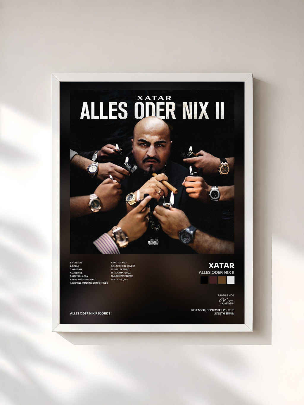 #blanc ALLES ODER NIX II de Xatar en lámina enmarcada, marco blanco, impresa y enmarcada en Francia
