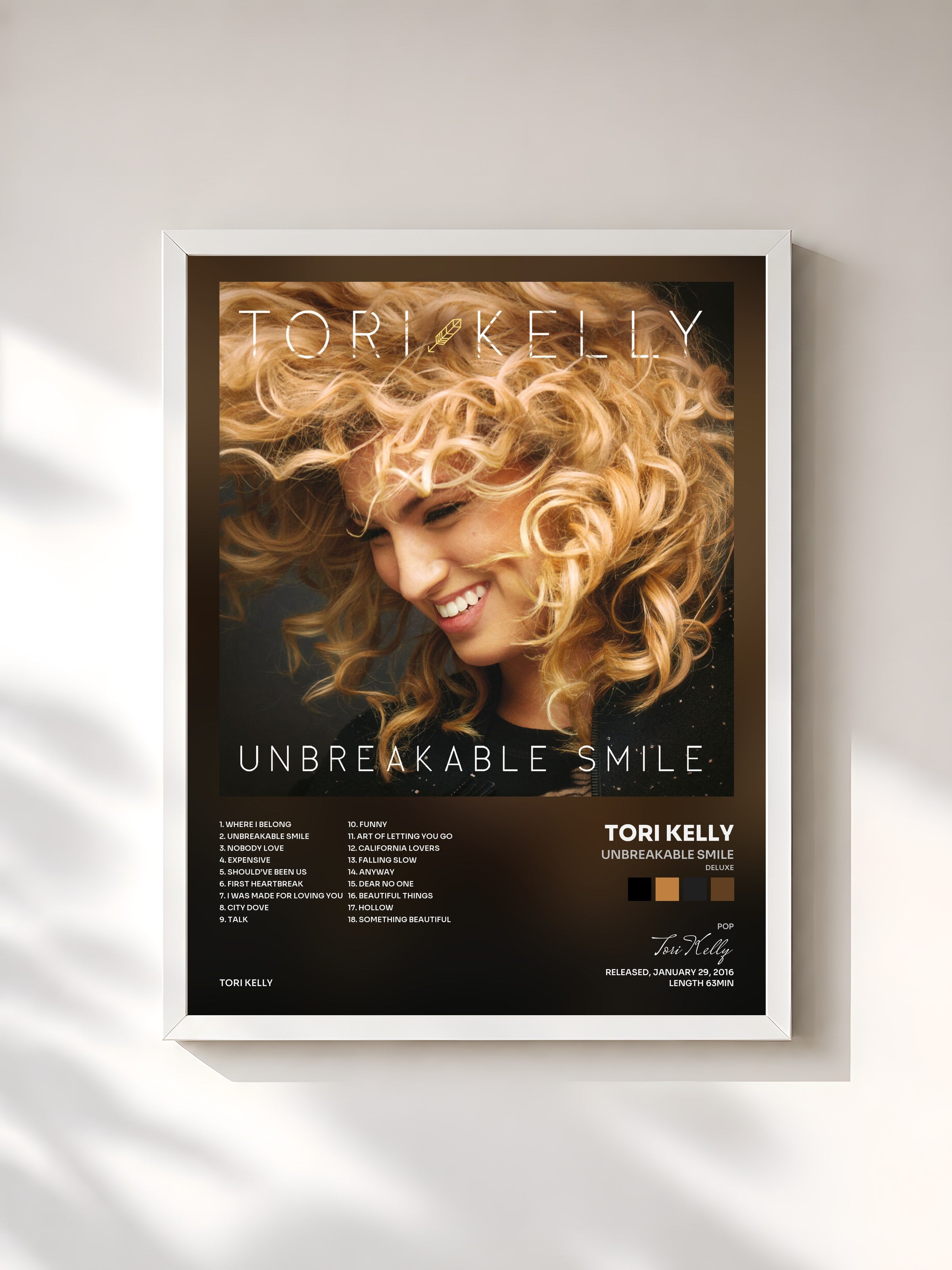 #blanc Tableau de l'album Unbreakable Smile (Deluxe) de Tori Kelly, cadre blanc, imprimé et encadré en France