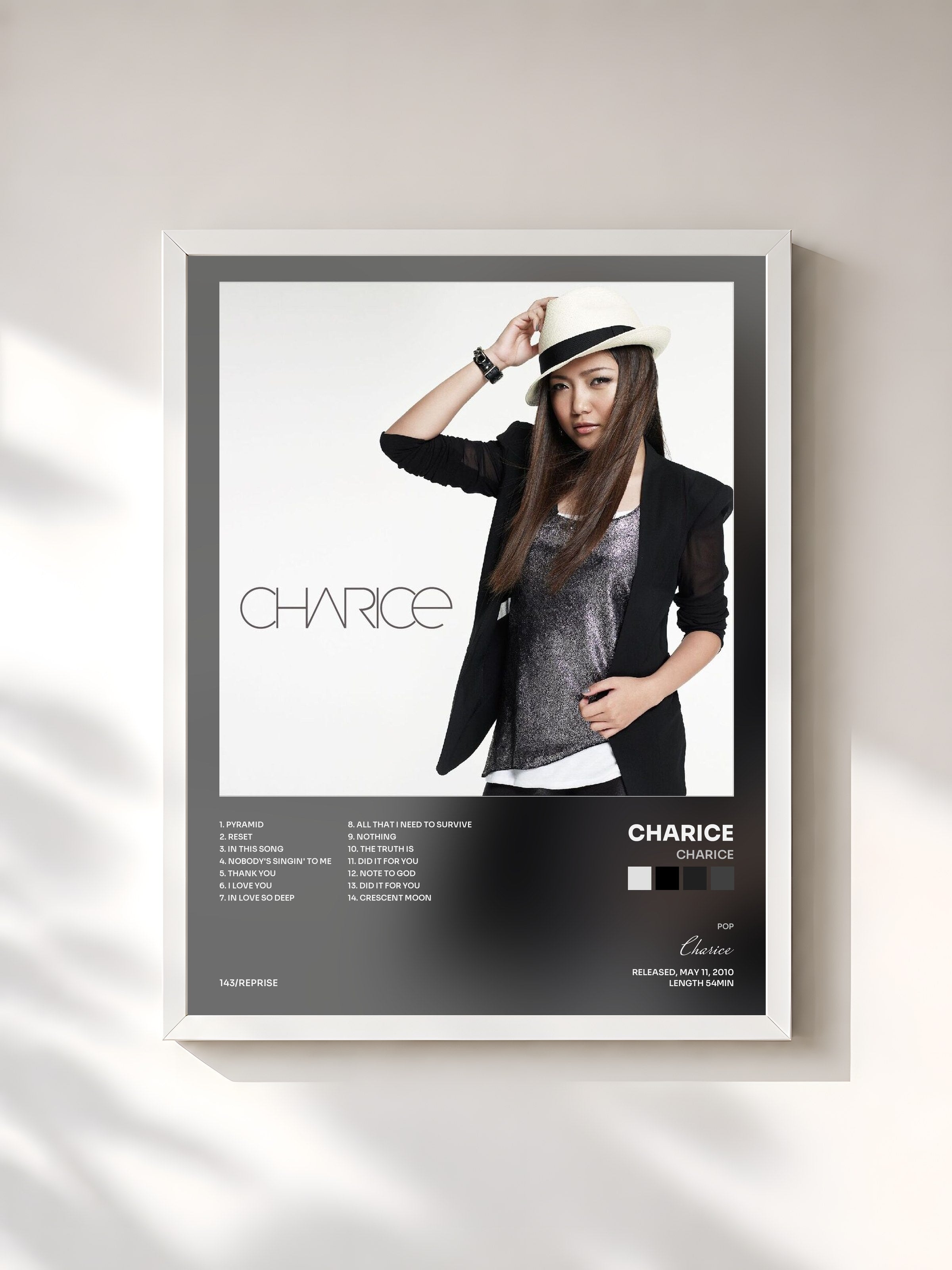 #blanc Tableau de l'album Charice de Charice, cadre blanc, imprimé et encadré en France