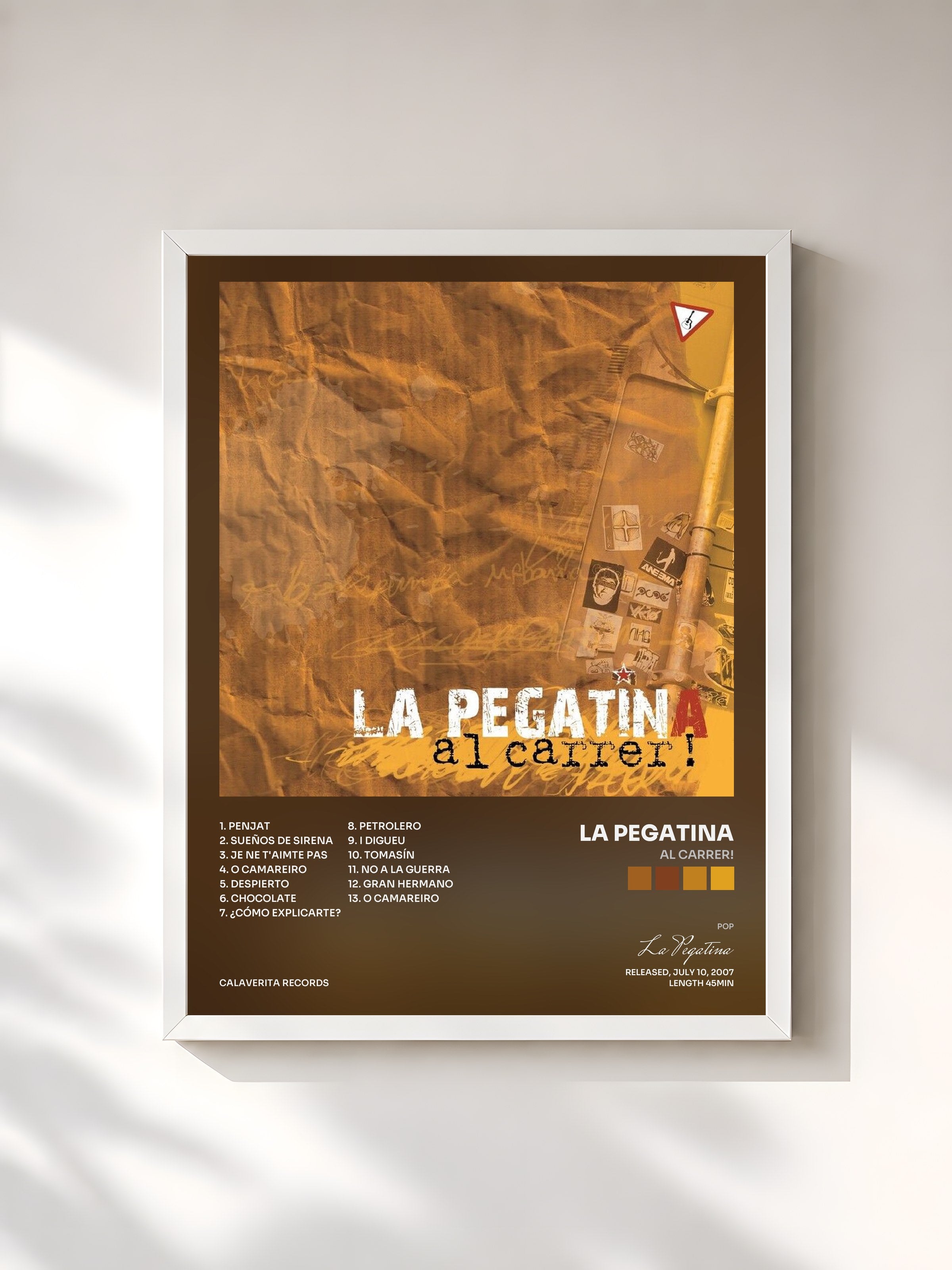 #blanc Tableau de l'album Al Carrer! de La Pegatina, cadre blanc, imprimé et encadré en France